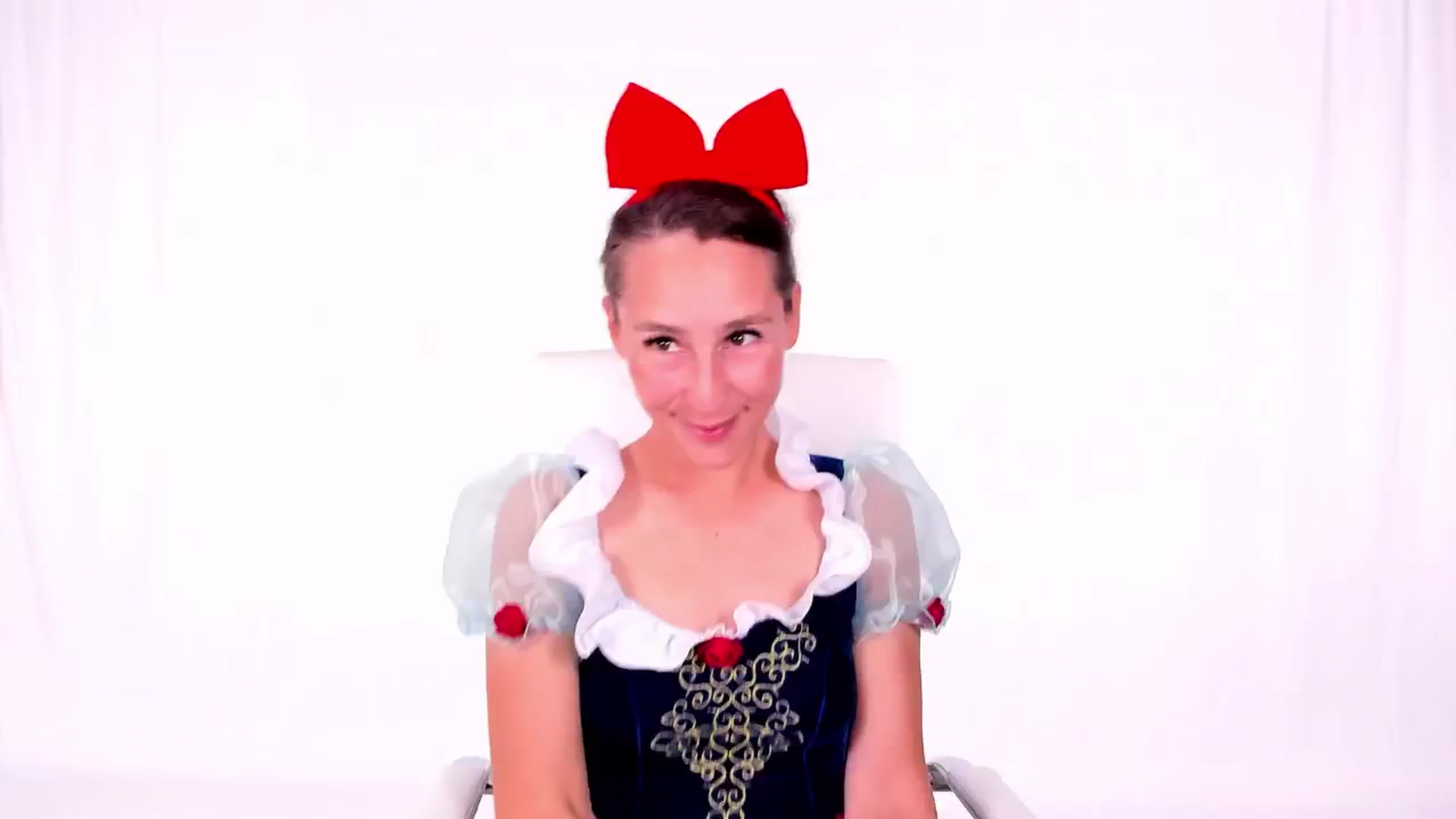 Gallery image thumbnail from Olivia's myfreecams stream on, 08/18/2024, 05:26 image 1 of 20