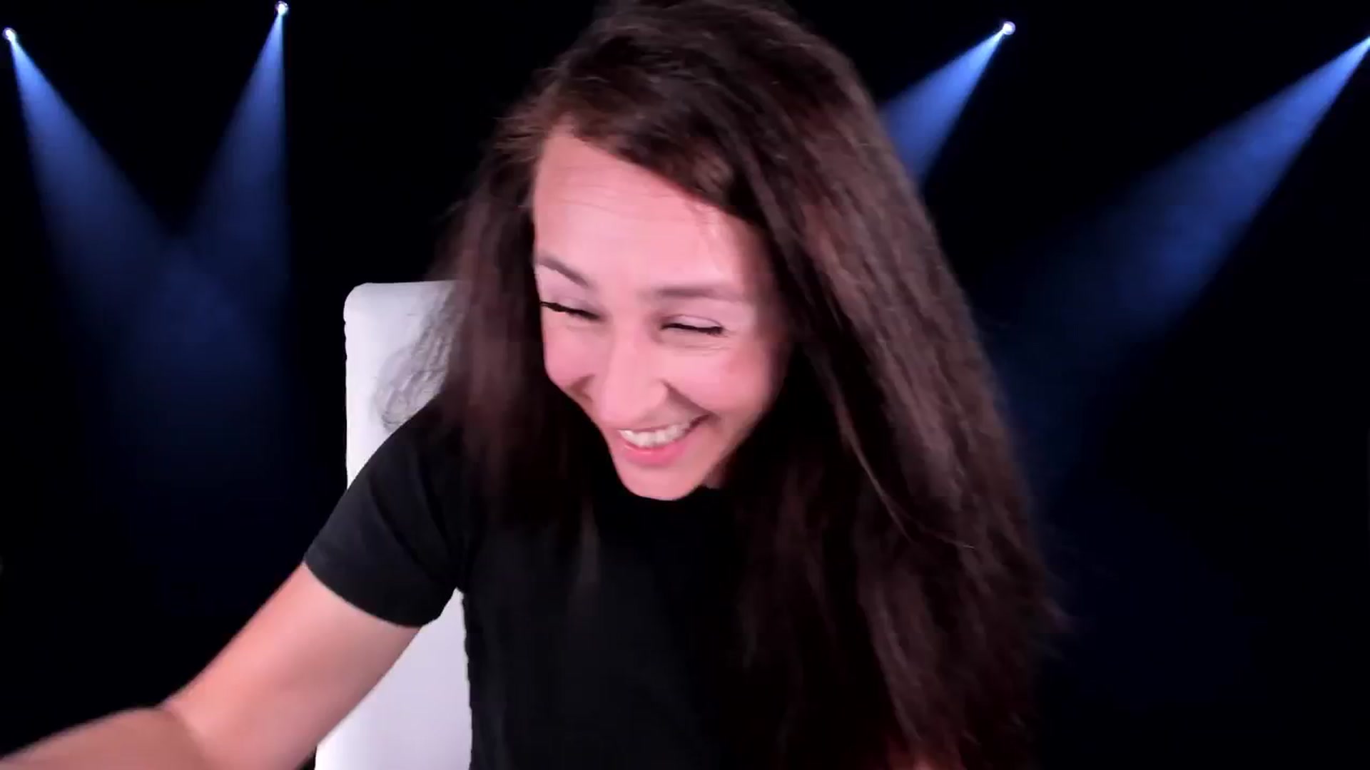 Gallery image thumbnail from Olivia's myfreecams stream on, 08/25/2024, 05:19 image 4 of 20