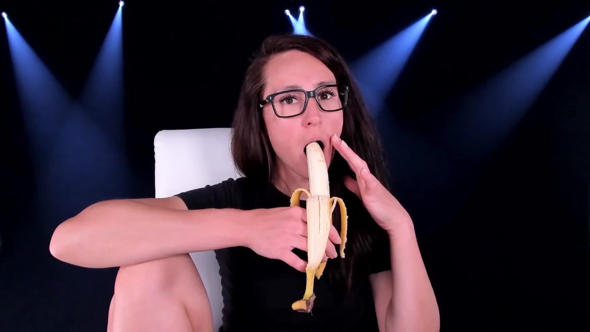 Gallery image thumbnail from Olivia's myfreecams stream on, 08/25/2024, 05:19 image 18 of 20