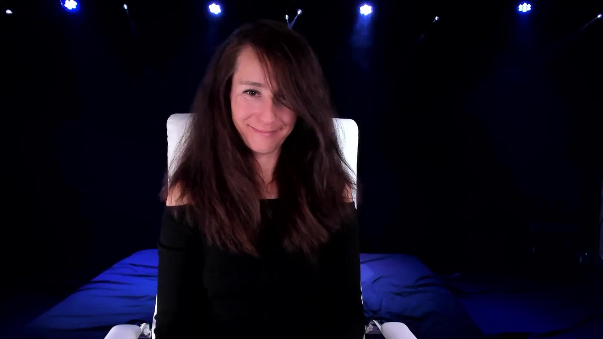 Gallery image thumbnail from Olivia's myfreecams stream on, 09/08/2024, 06:02 image 19 of 20