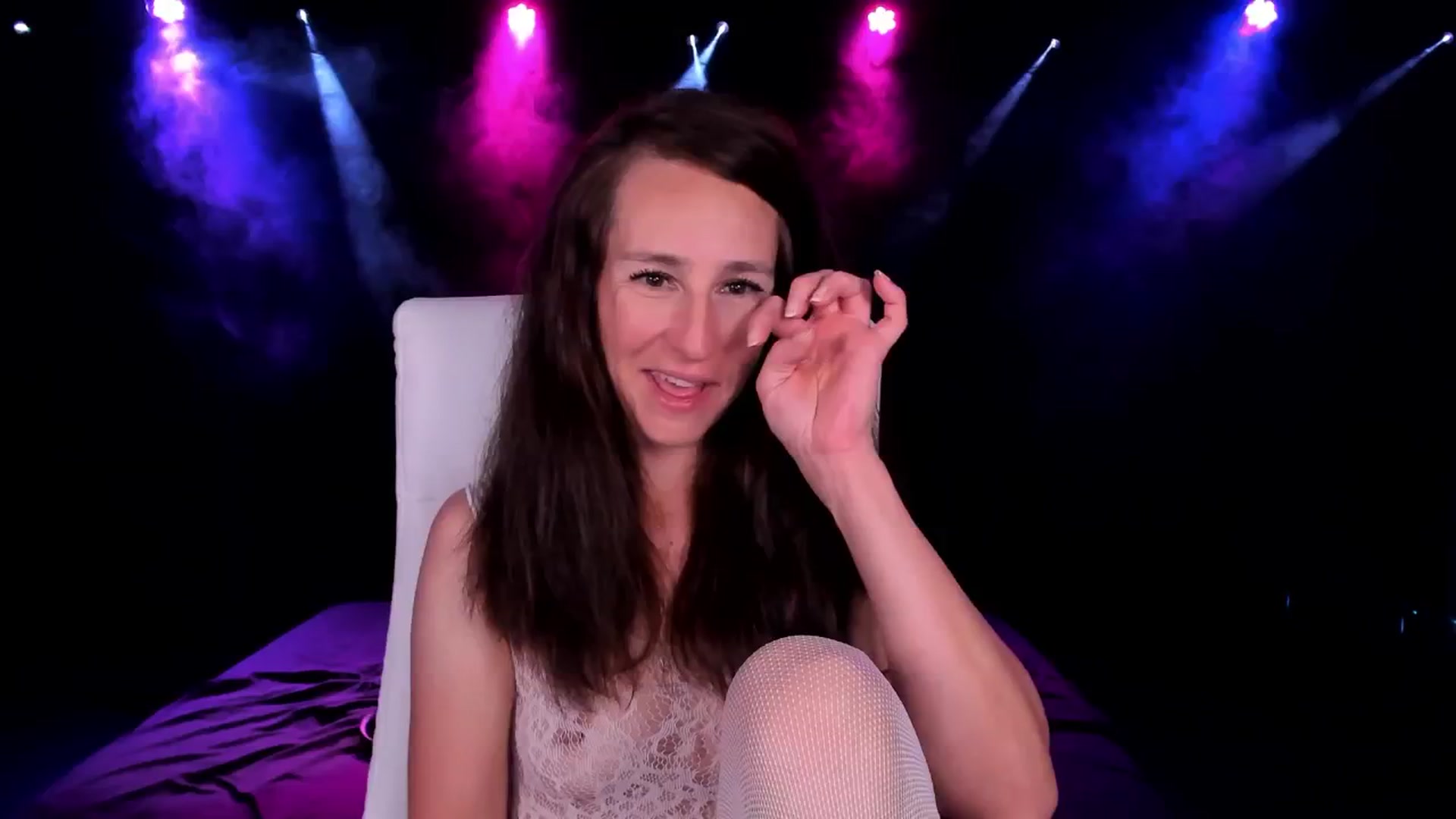 Gallery image thumbnail from Olivia's myfreecams stream on, 09/10/2024, 05:30 image 16 of 20