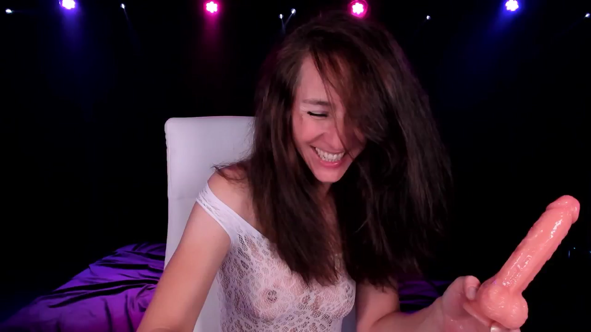 Gallery image thumbnail from Olivia's myfreecams stream on, 09/10/2024, 05:30 image 19 of 20