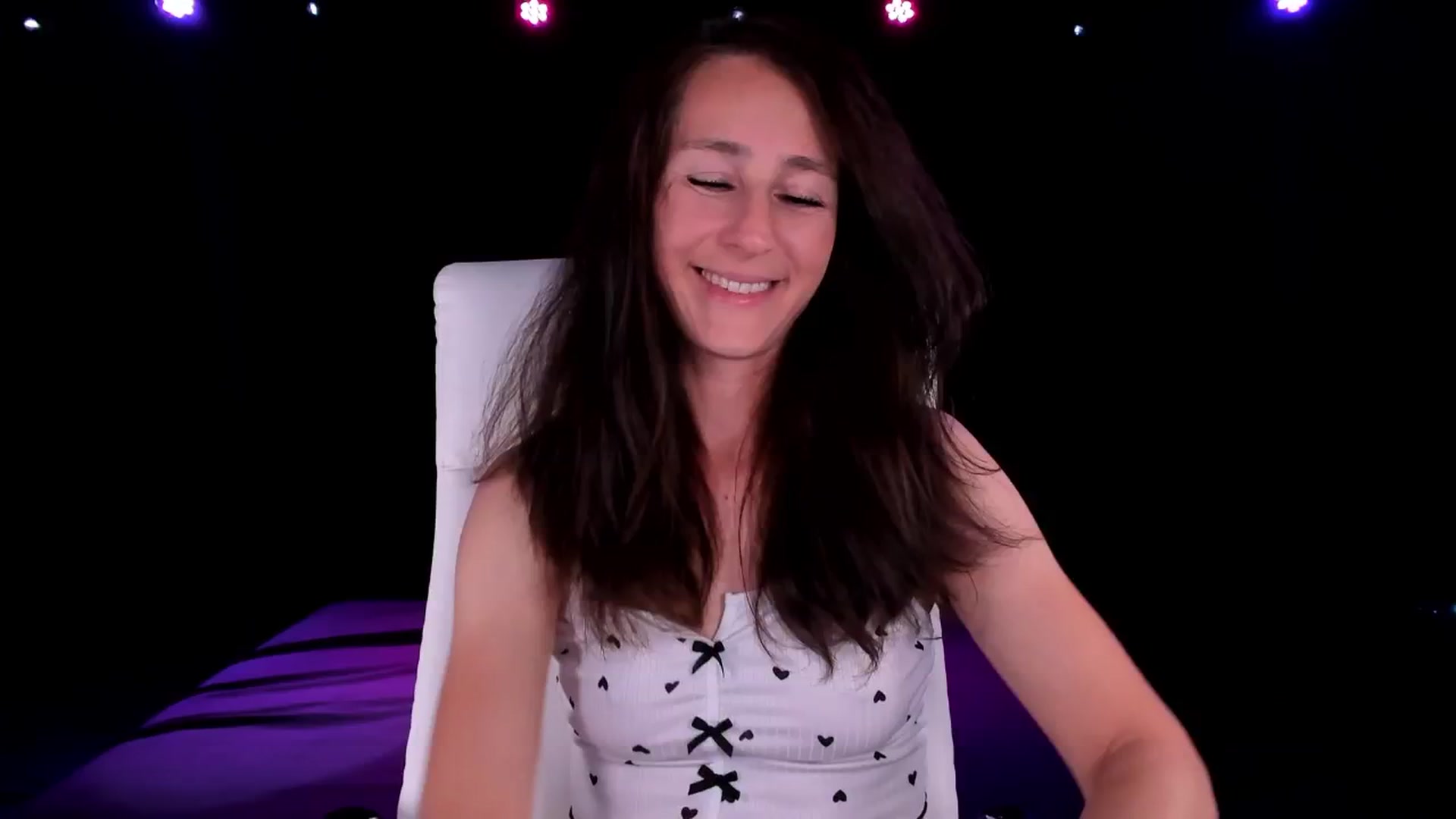Gallery image thumbnail from Olivia's myfreecams stream on, 09/12/2024, 05:20 image 11 of 20