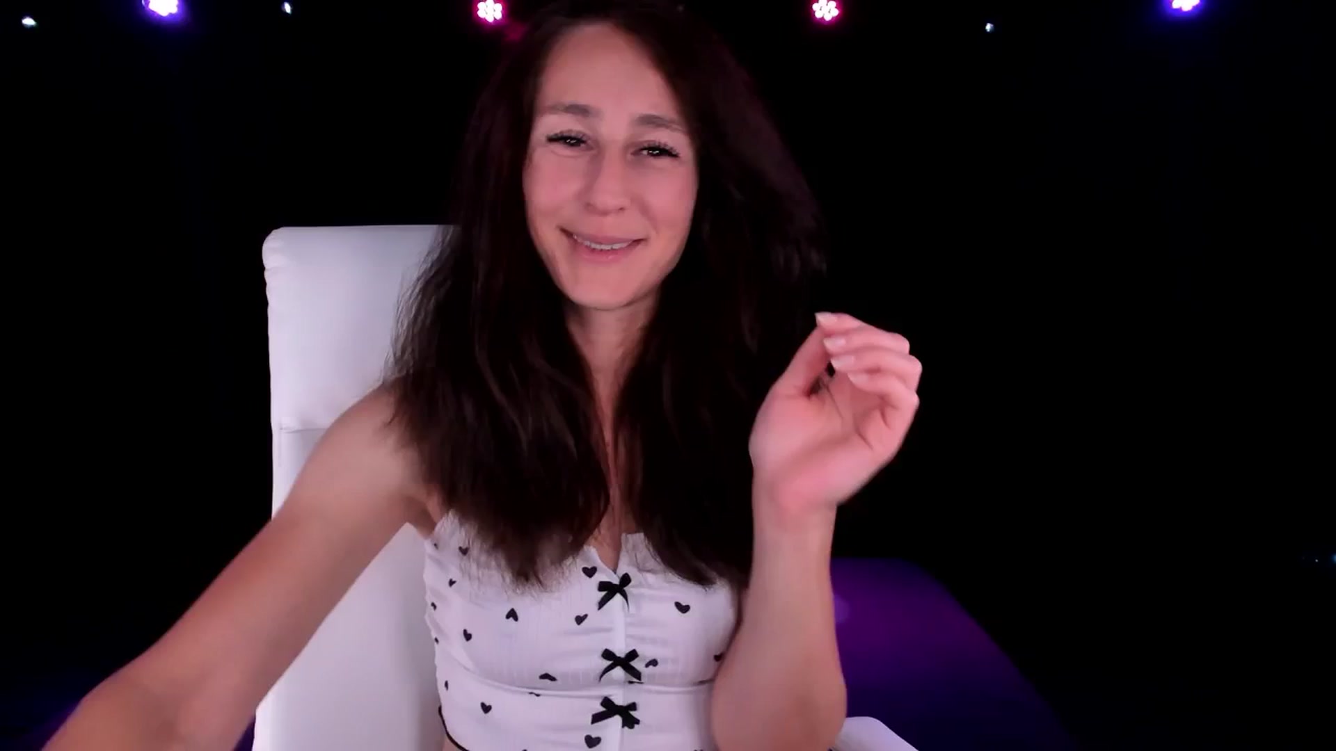 Gallery image thumbnail from Olivia's myfreecams stream on, 09/12/2024, 05:20 image 4 of 20