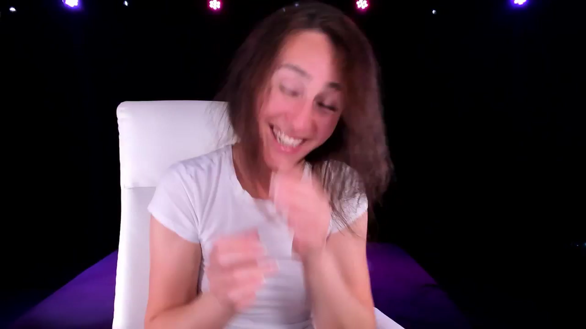 Gallery image thumbnail from Olivia's myfreecams stream on, 09/13/2024, 05:06 image 17 of 20