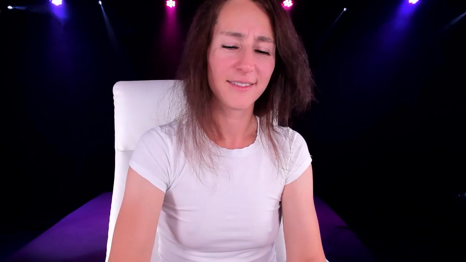 Gallery image thumbnail from Olivia's myfreecams stream on, 09/13/2024, 05:06 image 16 of 20