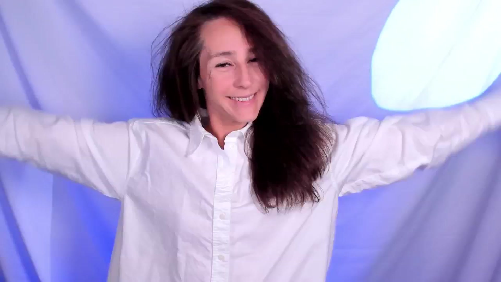 Gallery image thumbnail from Olivia's myfreecams stream on, 09/15/2024, 03:06 image 4 of 20