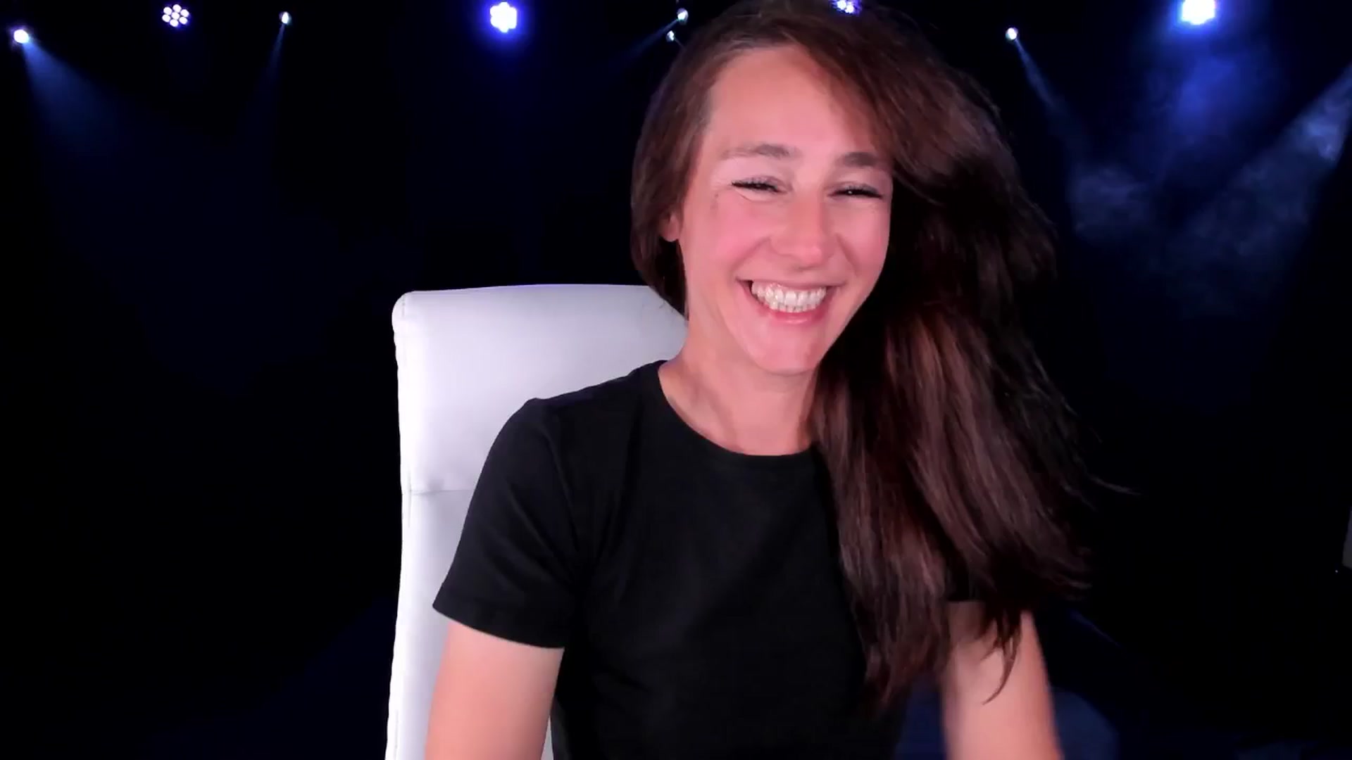 Gallery image thumbnail from Olivia's myfreecams stream on, 09/20/2024, 05:28 image 17 of 20