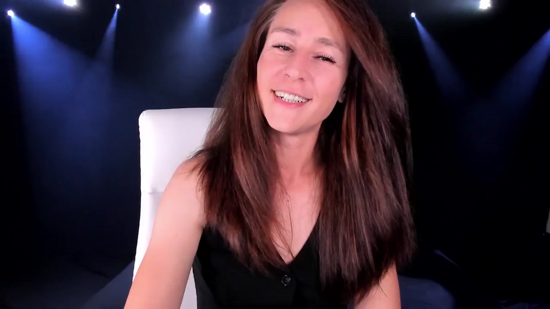 Gallery image thumbnail from Olivia's myfreecams stream on, 09/21/2024, 05:32 image 4 of 20