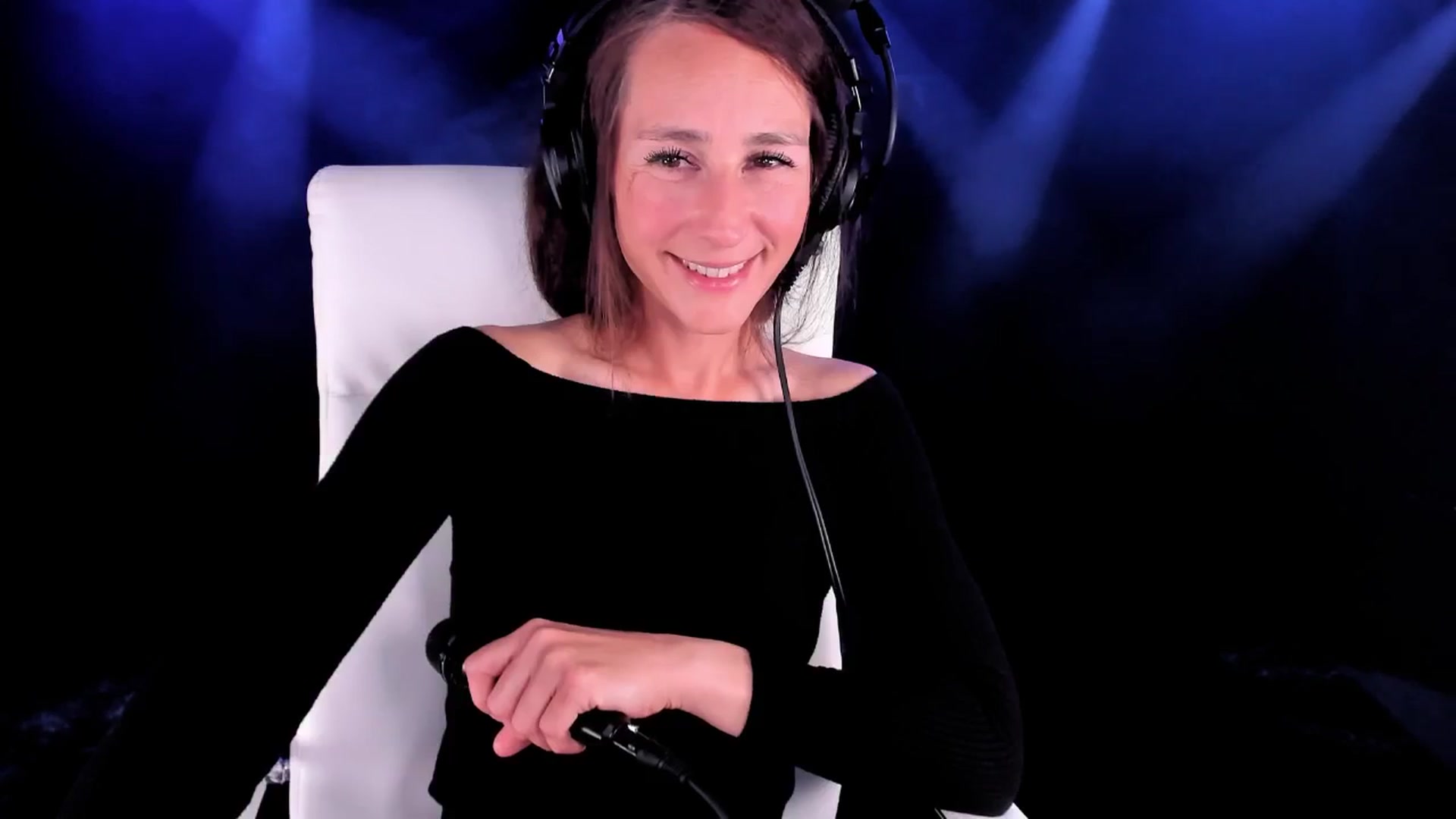 Gallery image thumbnail from Olivia's myfreecams stream on, 09/27/2024, 04:40 image 17 of 20