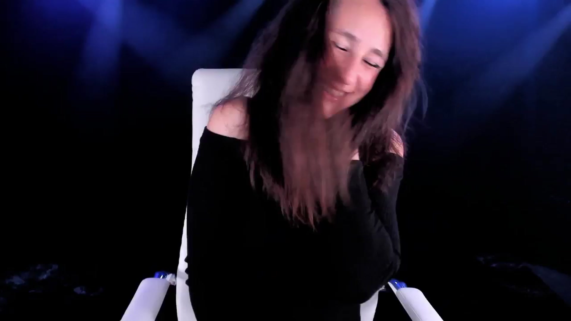 Gallery image thumbnail from Olivia's myfreecams stream on, 09/27/2024, 05:33 image 14 of 20