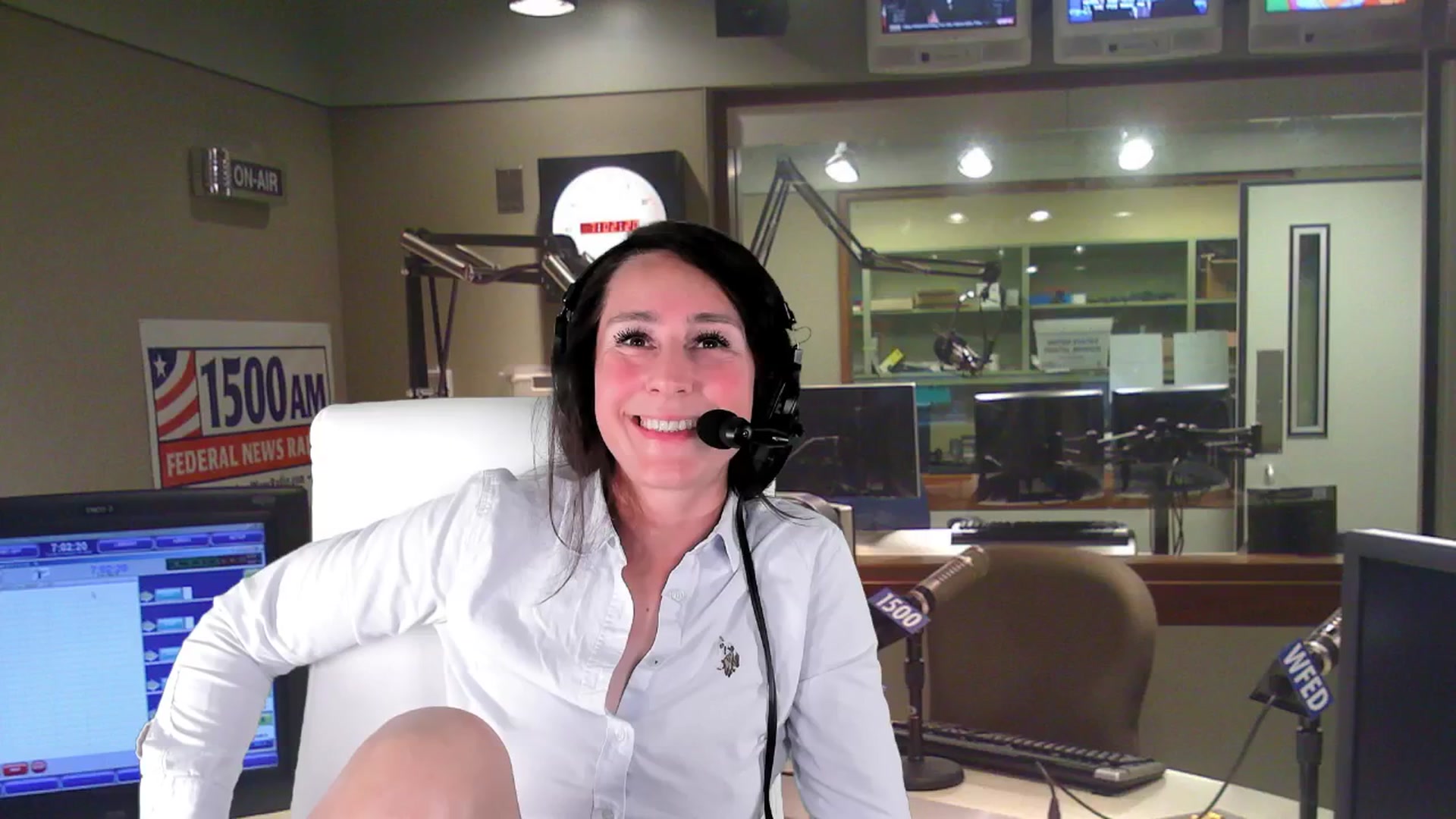Gallery image thumbnail from Olivia's myfreecams stream on, 10/15/2024, 04:54 image 9 of 20