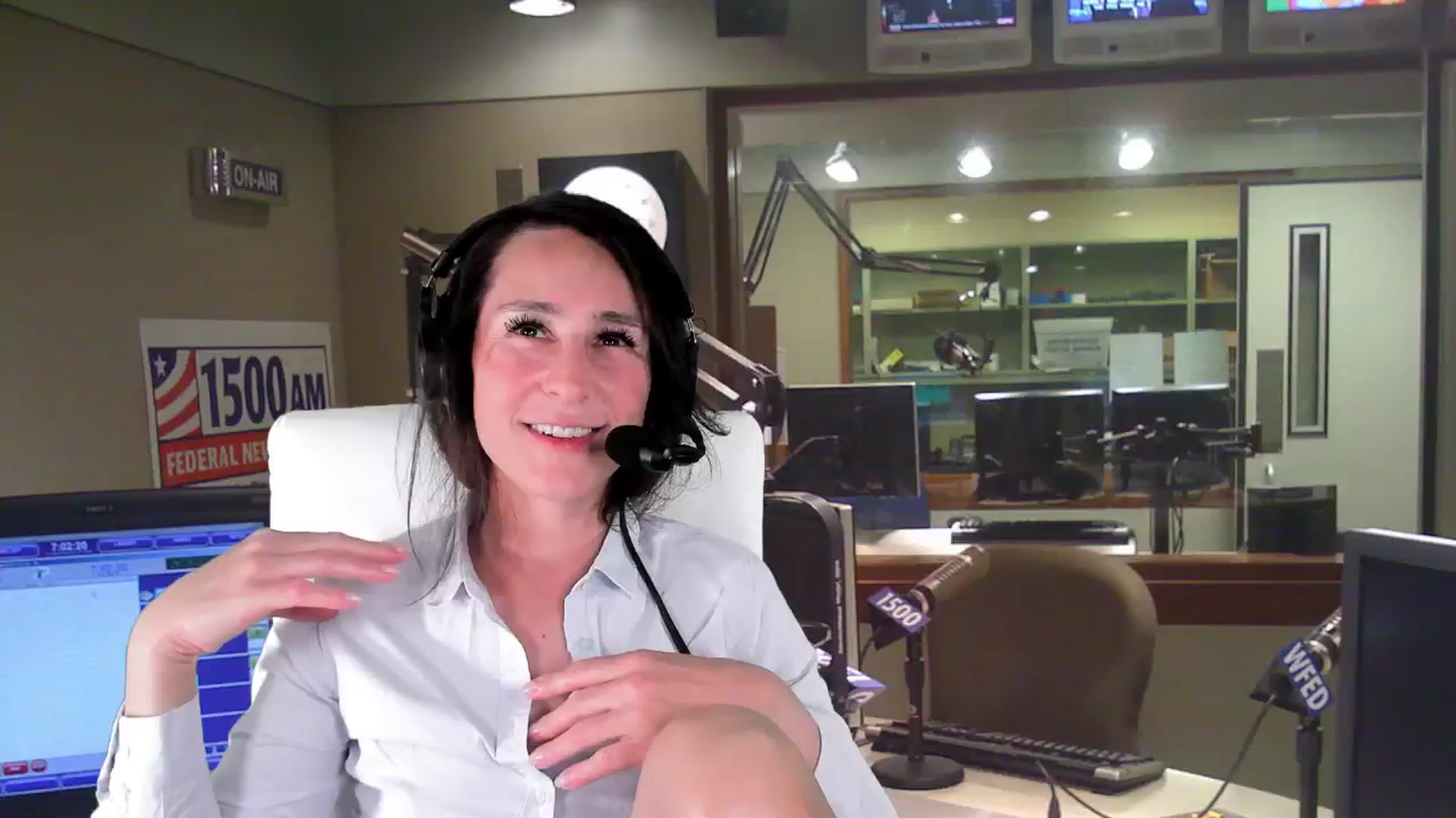 Gallery image thumbnail from Olivia's myfreecams stream on, 10/15/2024, 04:54 image 5 of 20