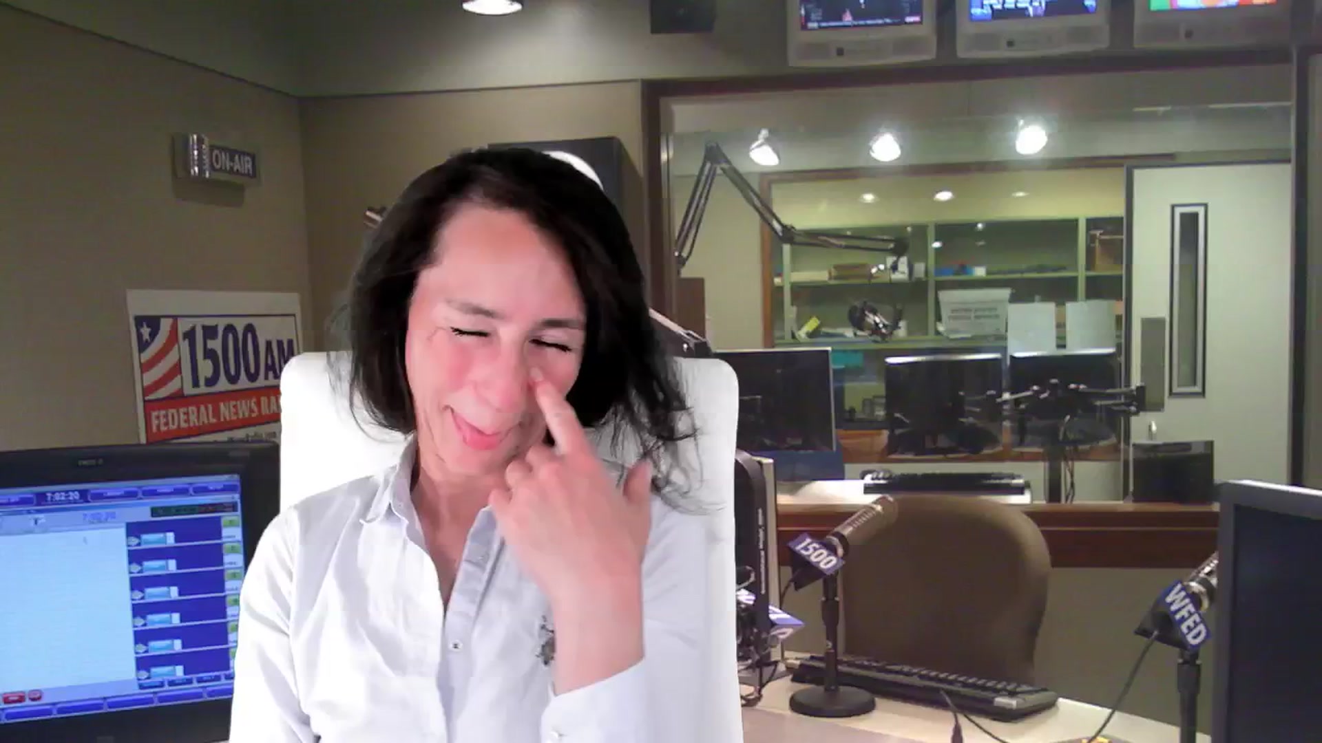 Gallery image thumbnail from Olivia's myfreecams stream on, 10/15/2024, 04:54 image 1 of 20