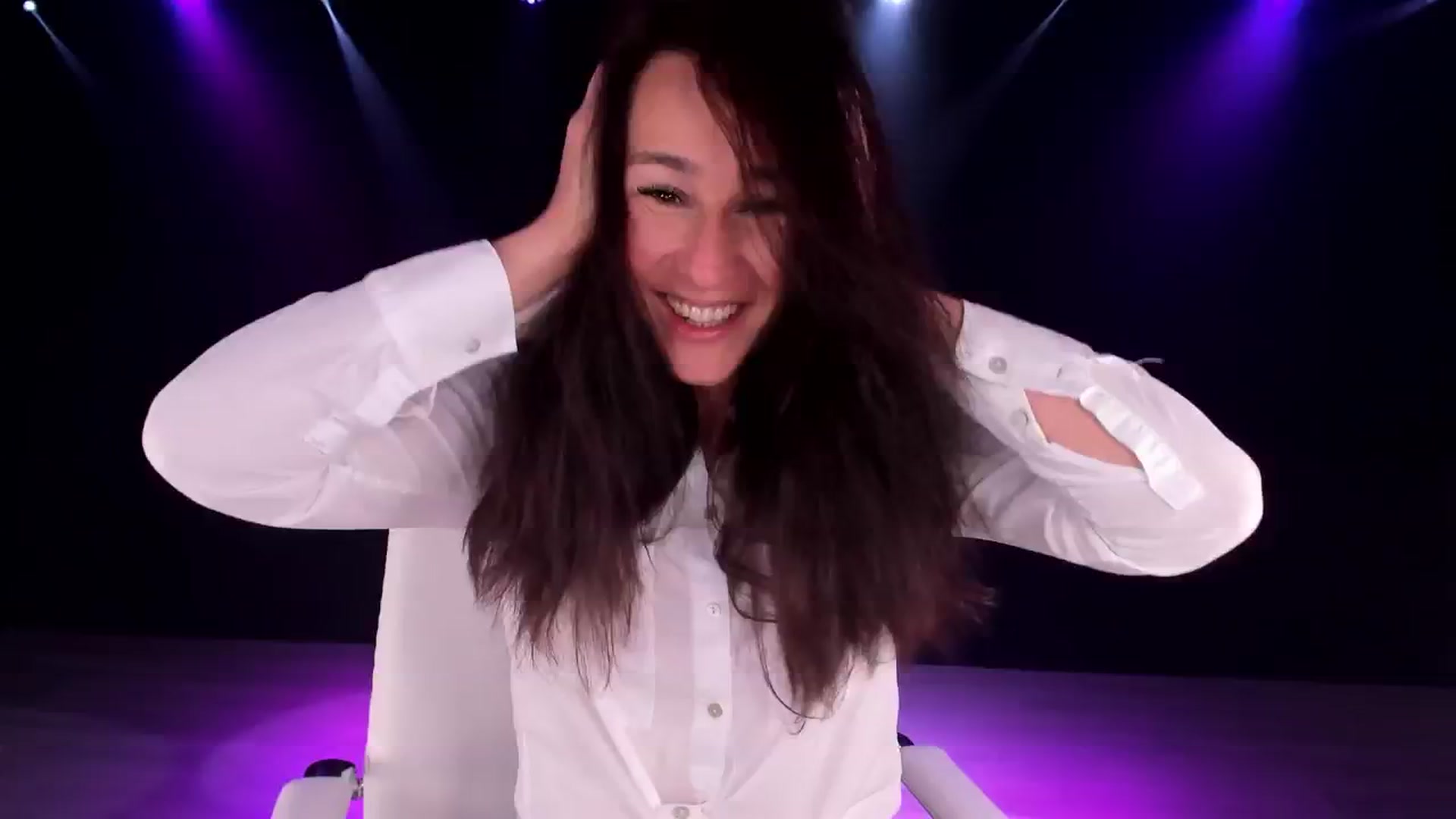 Gallery image thumbnail from Olivia's myfreecams stream on, 10/18/2024, 06:14 image 2 of 20