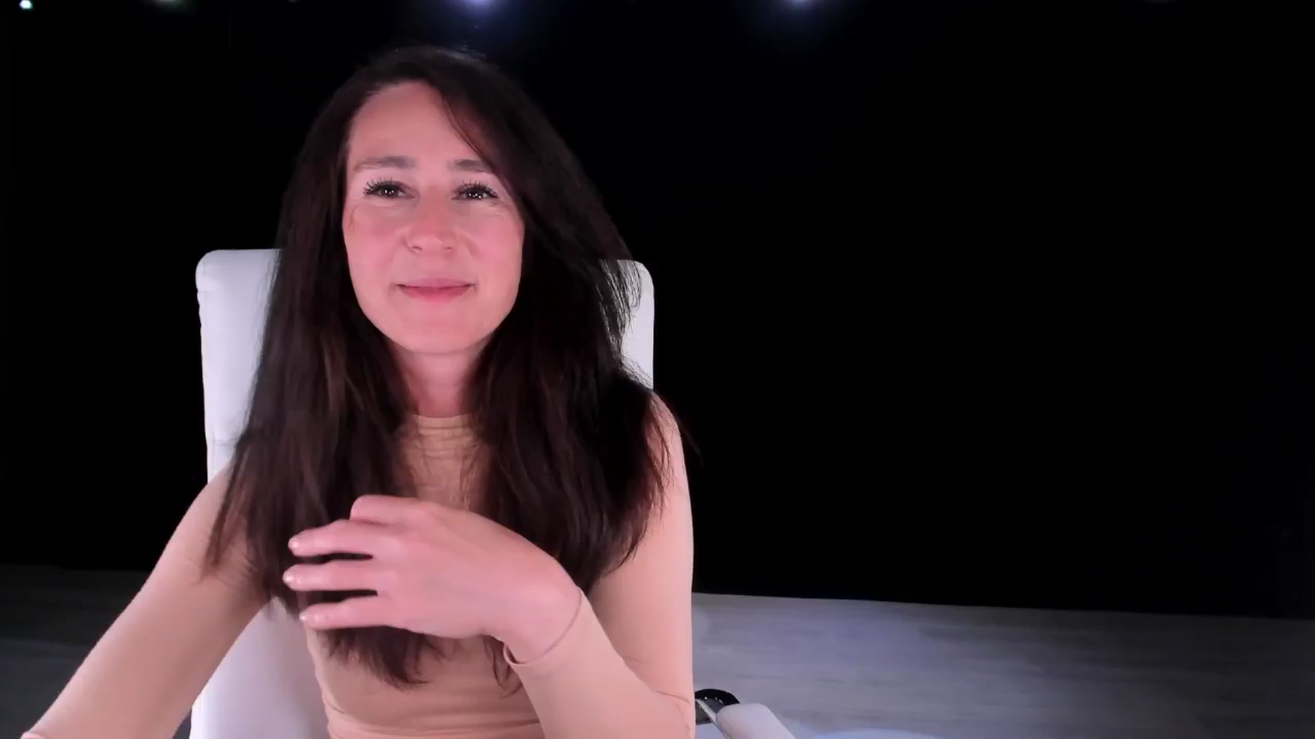 Gallery image thumbnail from Olivia's myfreecams stream on, 10/19/2024, 05:59 image 18 of 20