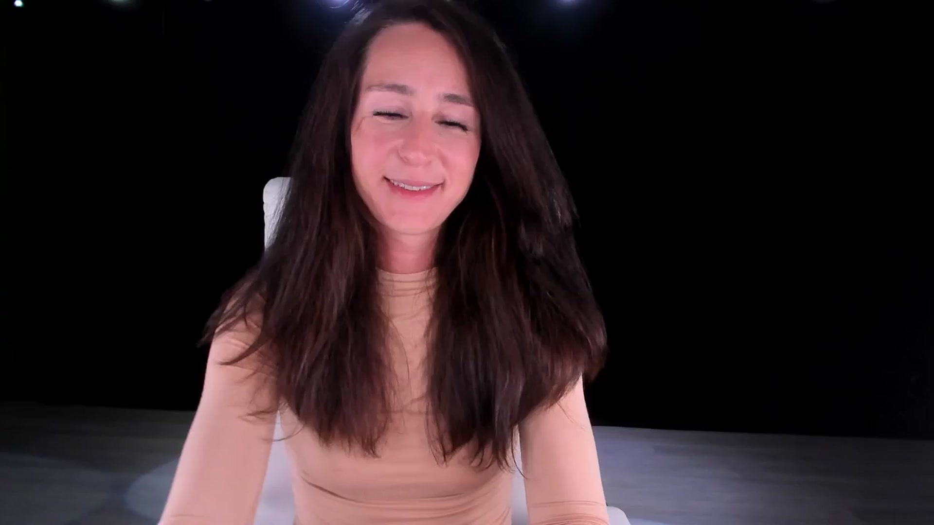 Gallery image thumbnail from Olivia's myfreecams stream on, 10/19/2024, 05:59 image 4 of 20