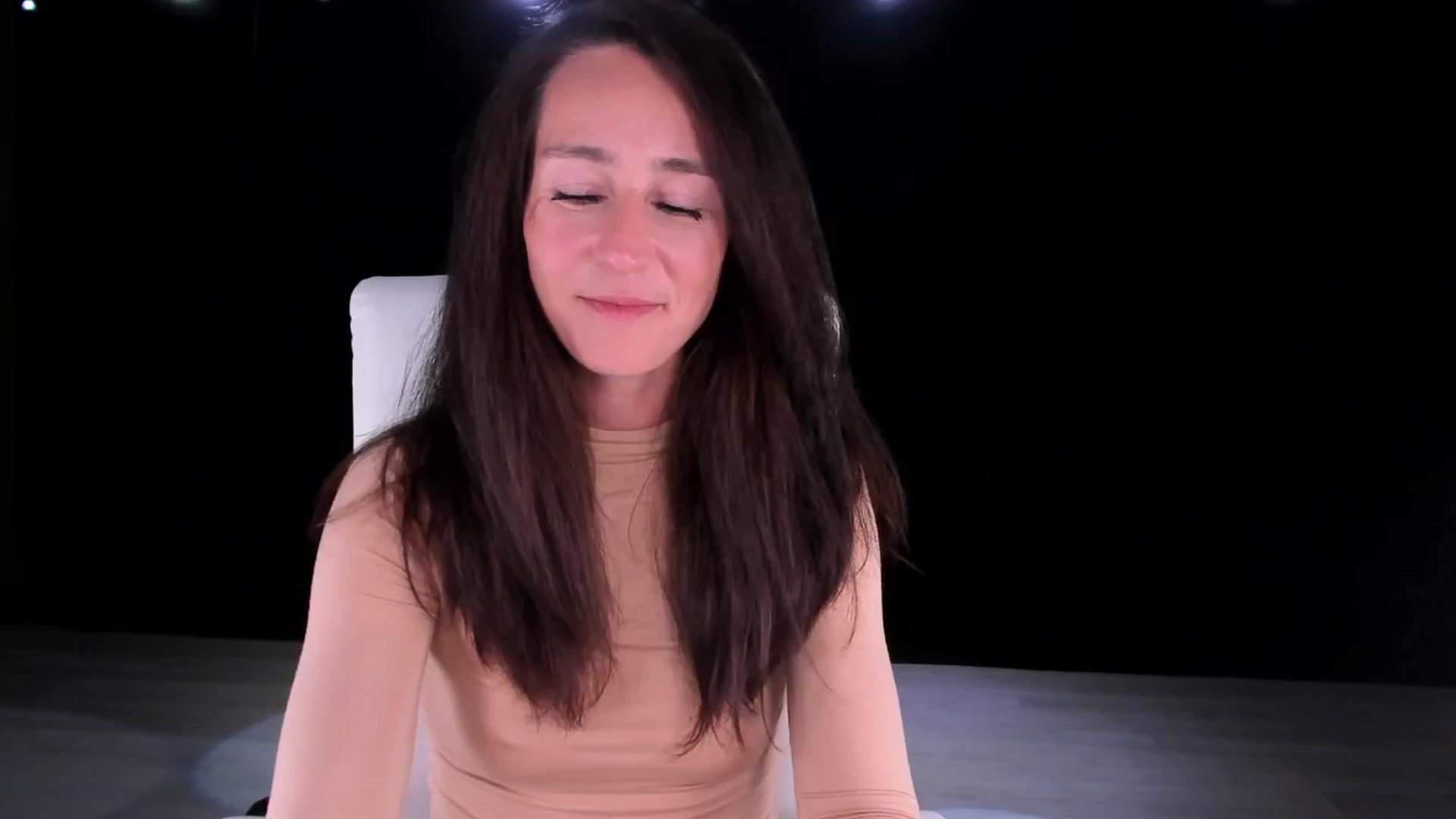 Gallery image thumbnail from Olivia's myfreecams stream on, 10/19/2024, 05:59 image 5 of 20