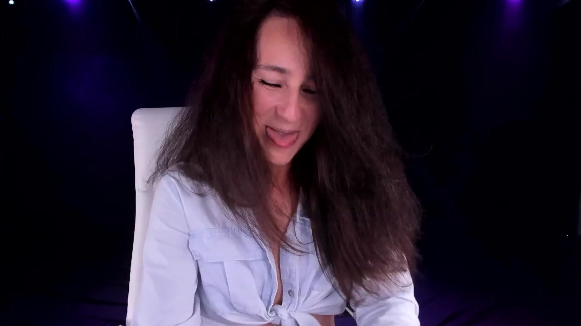 Gallery image thumbnail from Olivia's myfreecams stream on, 10/20/2024, 07:02 image 4 of 20