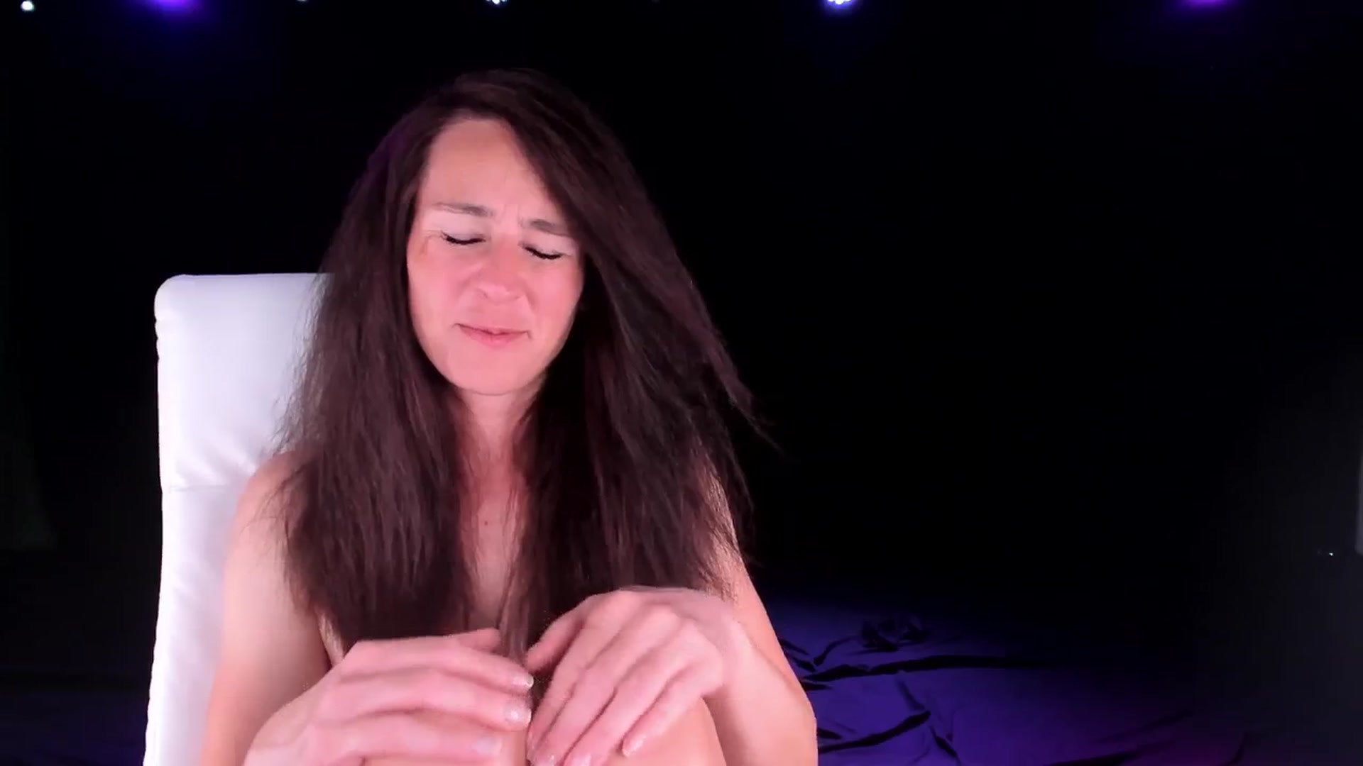 Gallery image thumbnail from Olivia's myfreecams stream on, 10/20/2024, 08:23 image 12 of 20