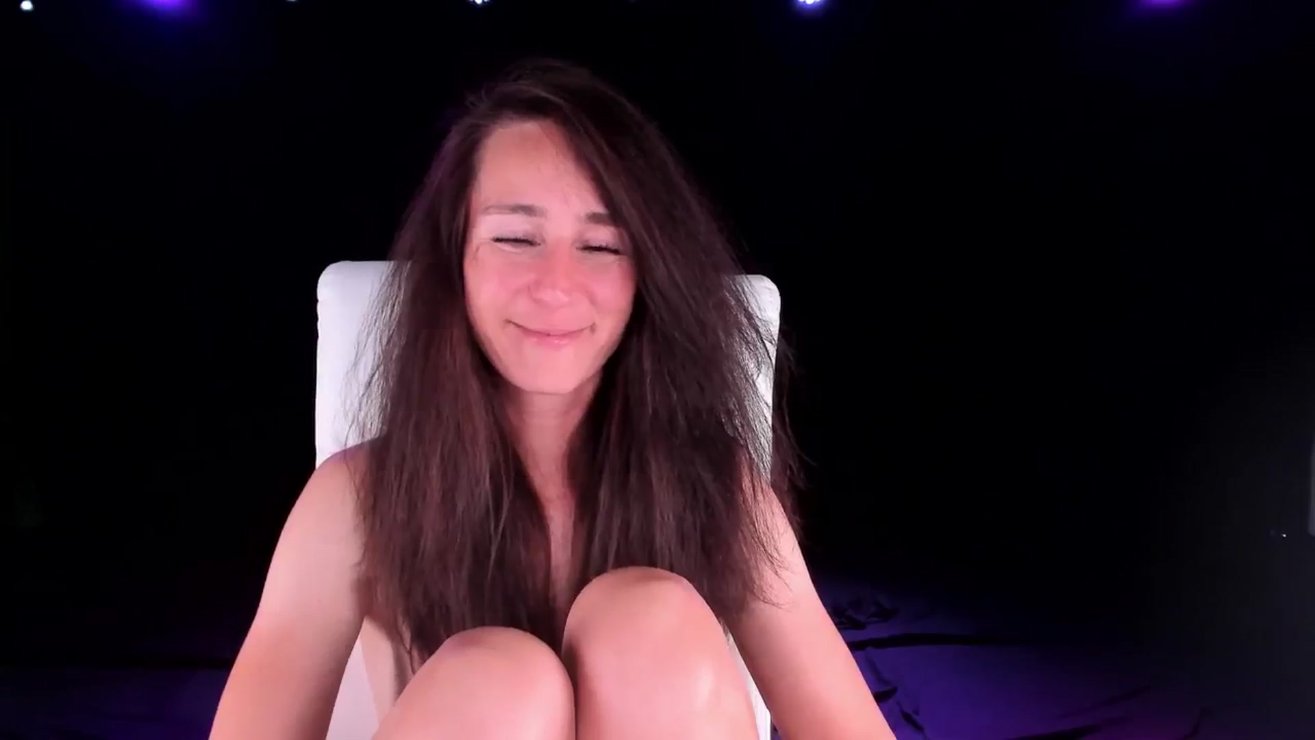 Gallery image thumbnail from Olivia's myfreecams stream on, 10/20/2024, 08:23 image 20 of 20