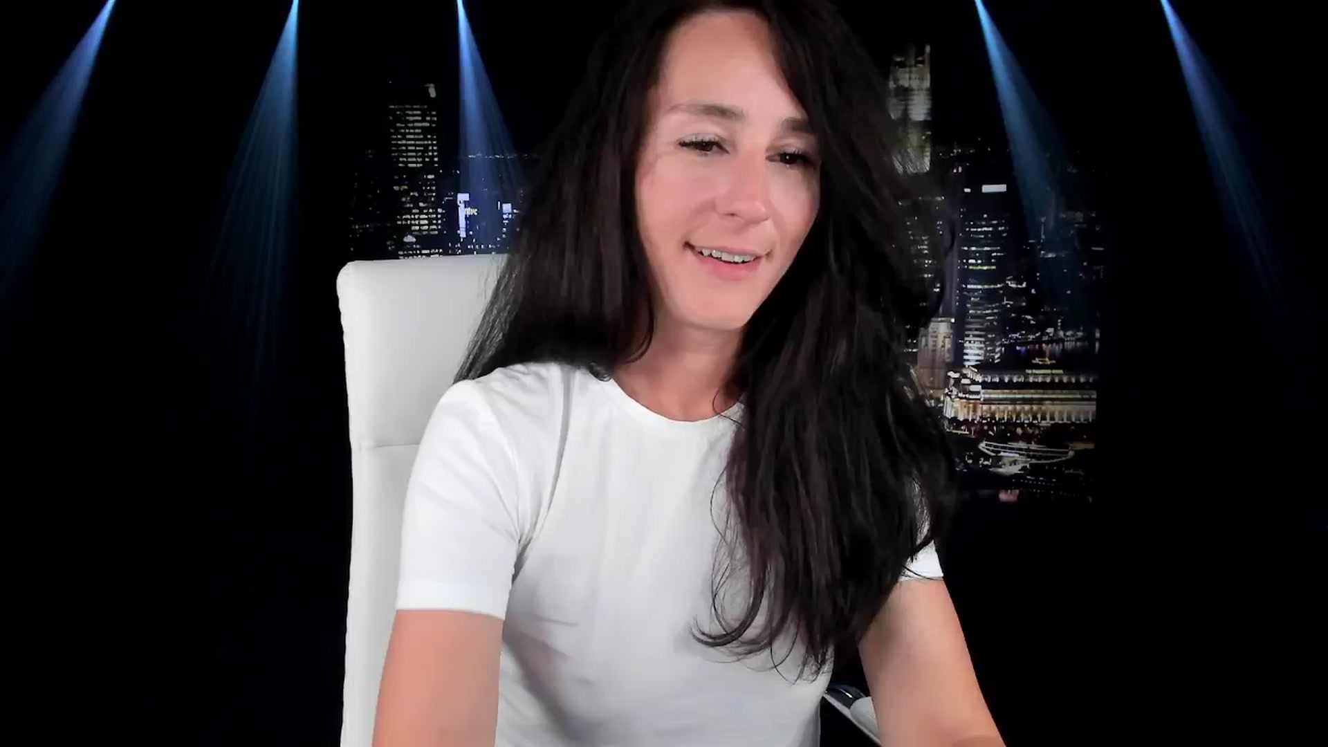 Gallery image thumbnail from Olivia's myfreecams stream on, 11/04/2024, 06:17 image 17 of 20