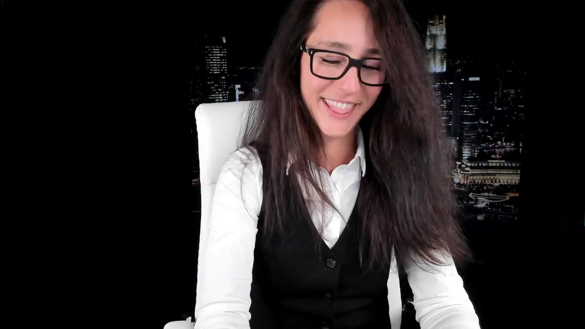Gallery image thumbnail from Olivia's myfreecams stream on, 11/07/2024, 05:47 image 16 of 20