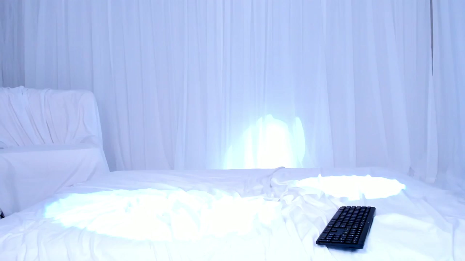 Gallery image thumbnail from Olivia's myfreecams stream on, 11/10/2024, 08:07 image 6 of 20