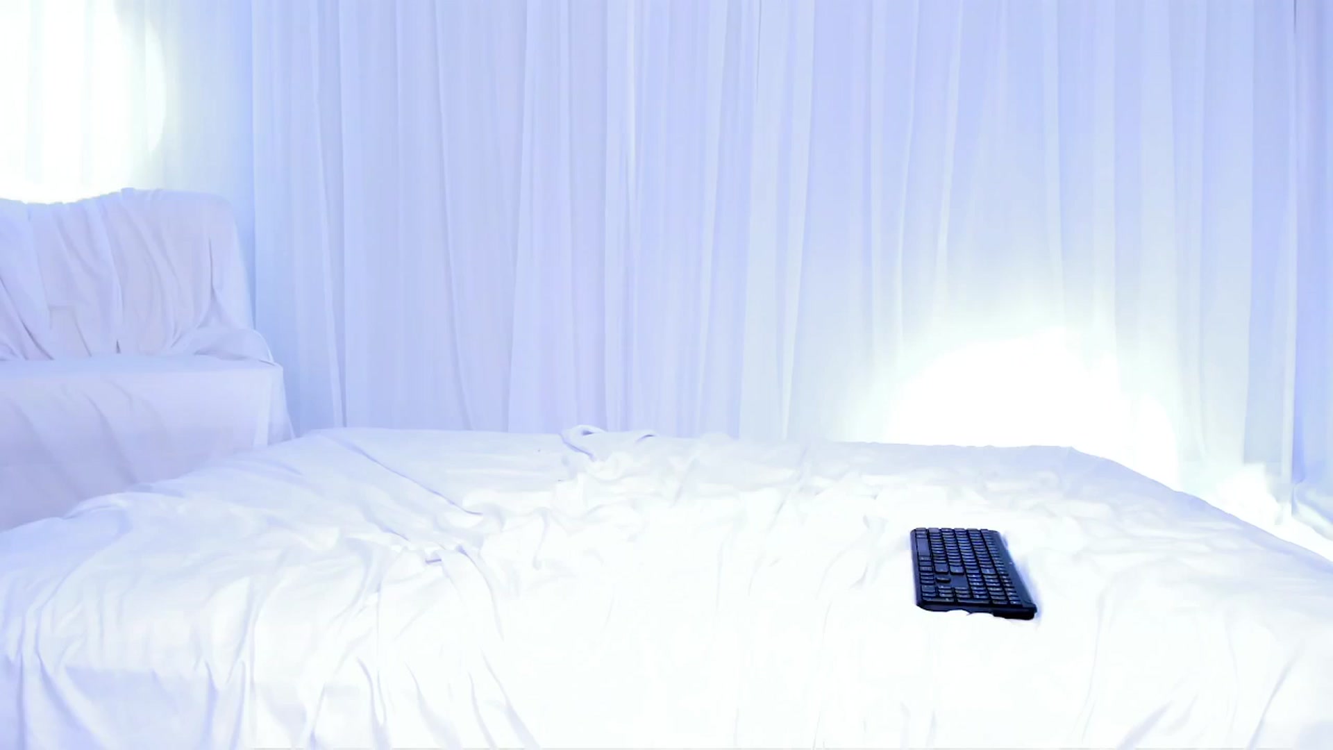 Gallery image thumbnail from Olivia's myfreecams stream on, 11/13/2024, 06:37 image 1 of 20