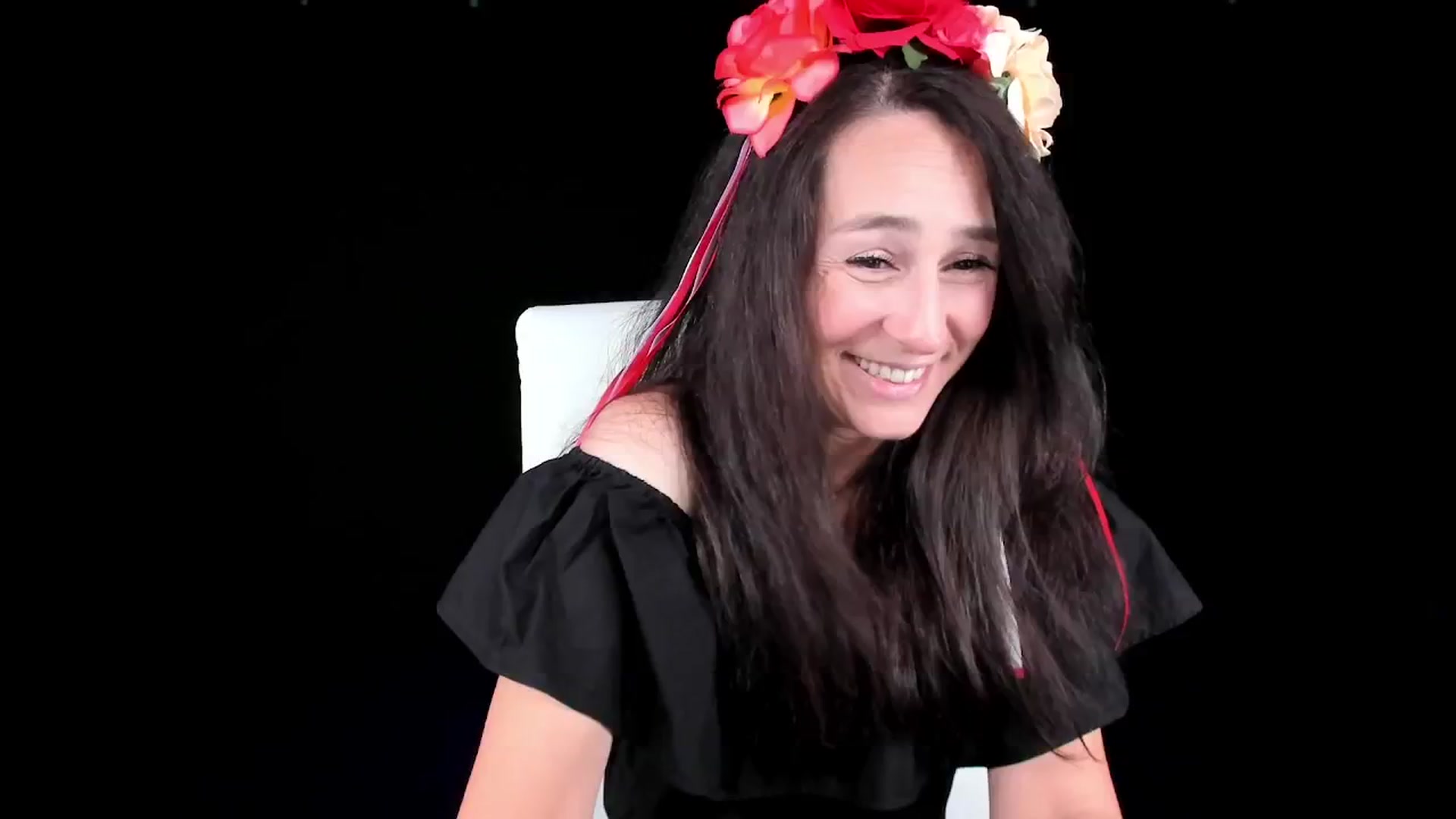 Gallery image thumbnail from Olivia's myfreecams stream on, 11/15/2024, 06:27 image 5 of 20
