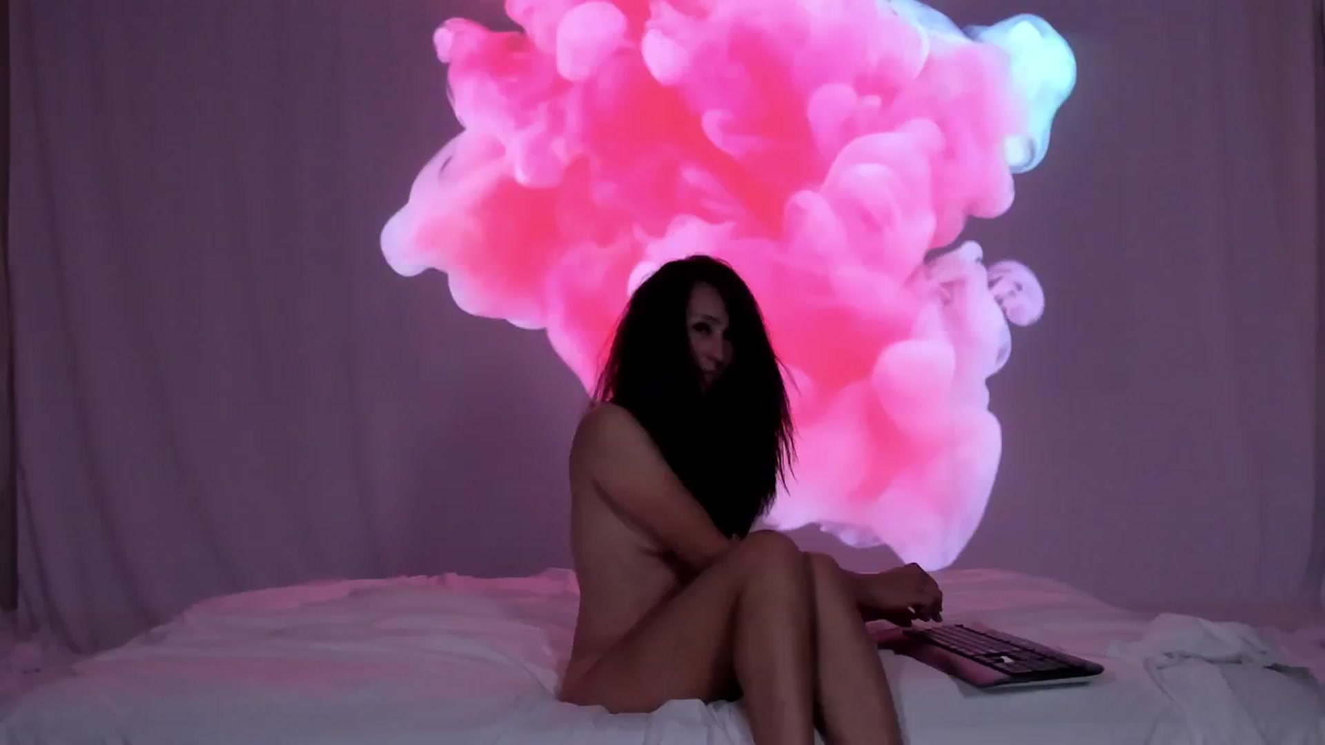 Gallery image thumbnail from Olivia's myfreecams stream on, 11/16/2024, 07:09 image 18 of 20