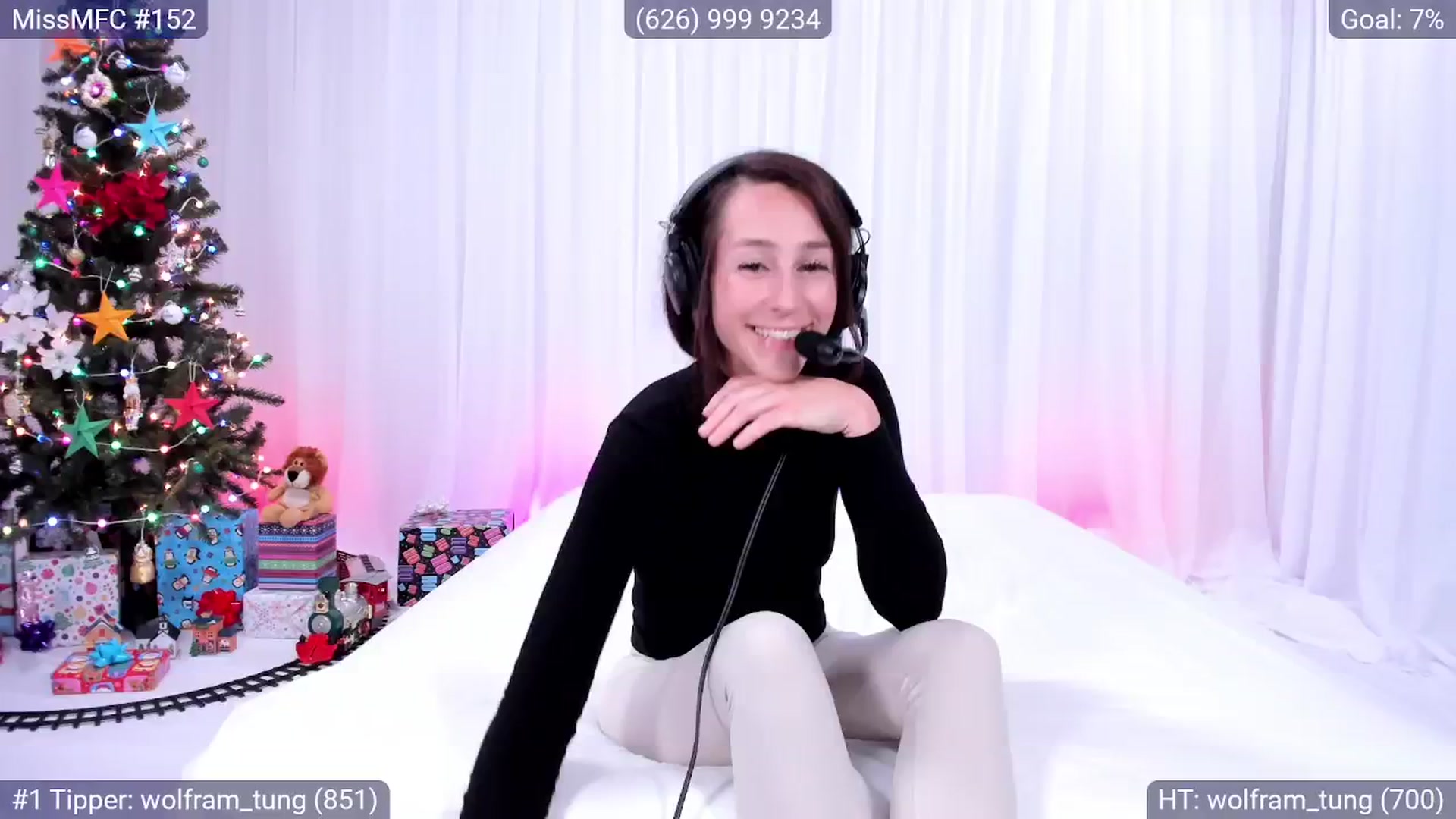 Gallery image thumbnail from Olivia's myfreecams stream on, 12/03/2024, 04:44 image 10 of 20