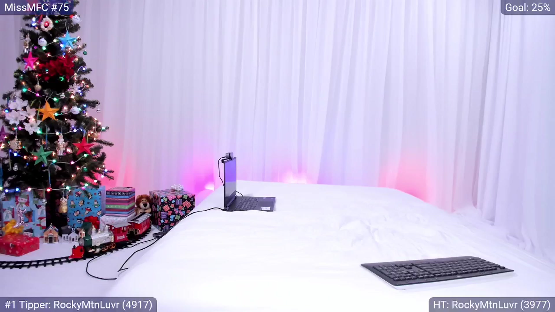 Gallery image thumbnail from Olivia's myfreecams stream on, 12/08/2024, 07:16 image 7 of 20