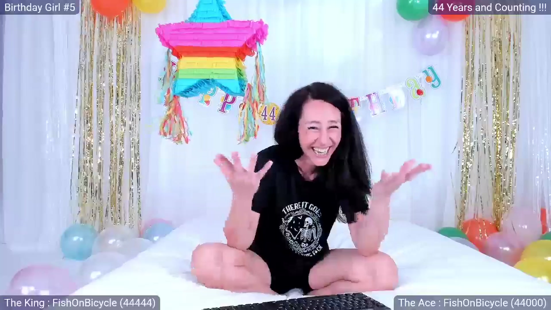 Gallery image thumbnail from Olivia's myfreecams stream on, 04/16/2025, 05:32 image 10 of 20