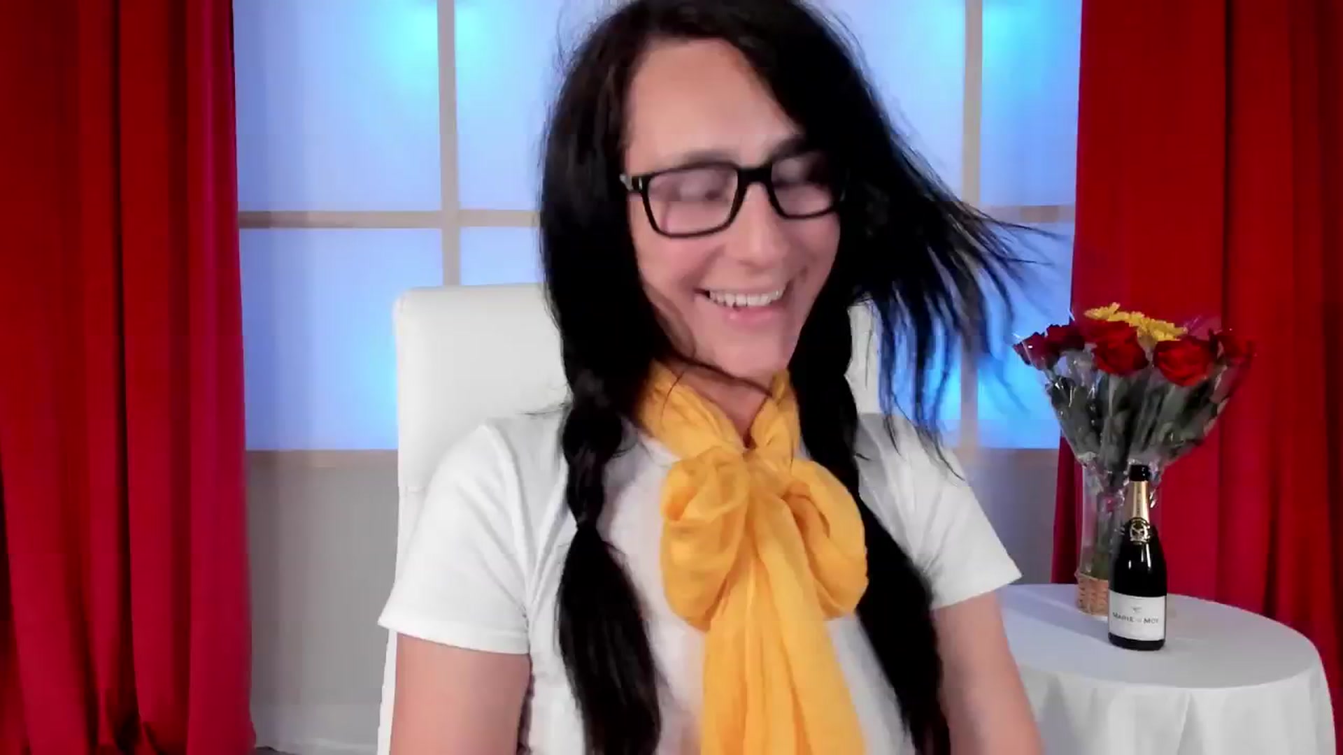 Gallery image thumbnail from Olivia's myfreecams stream on, 02/20/2026, 06:04 image 6 of 20