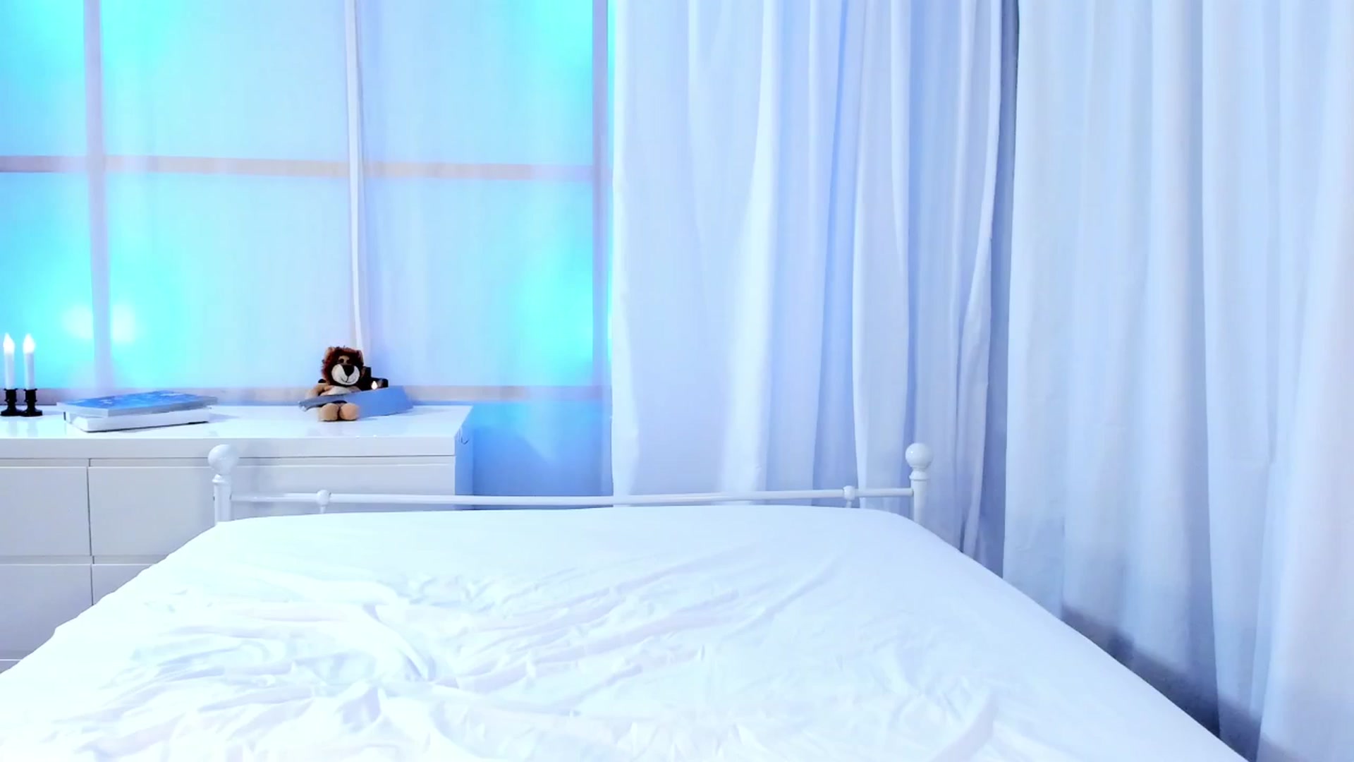 Gallery image thumbnail from Olivia's myfreecams stream on, 02/25/2026, 06:28 image 16 of 20