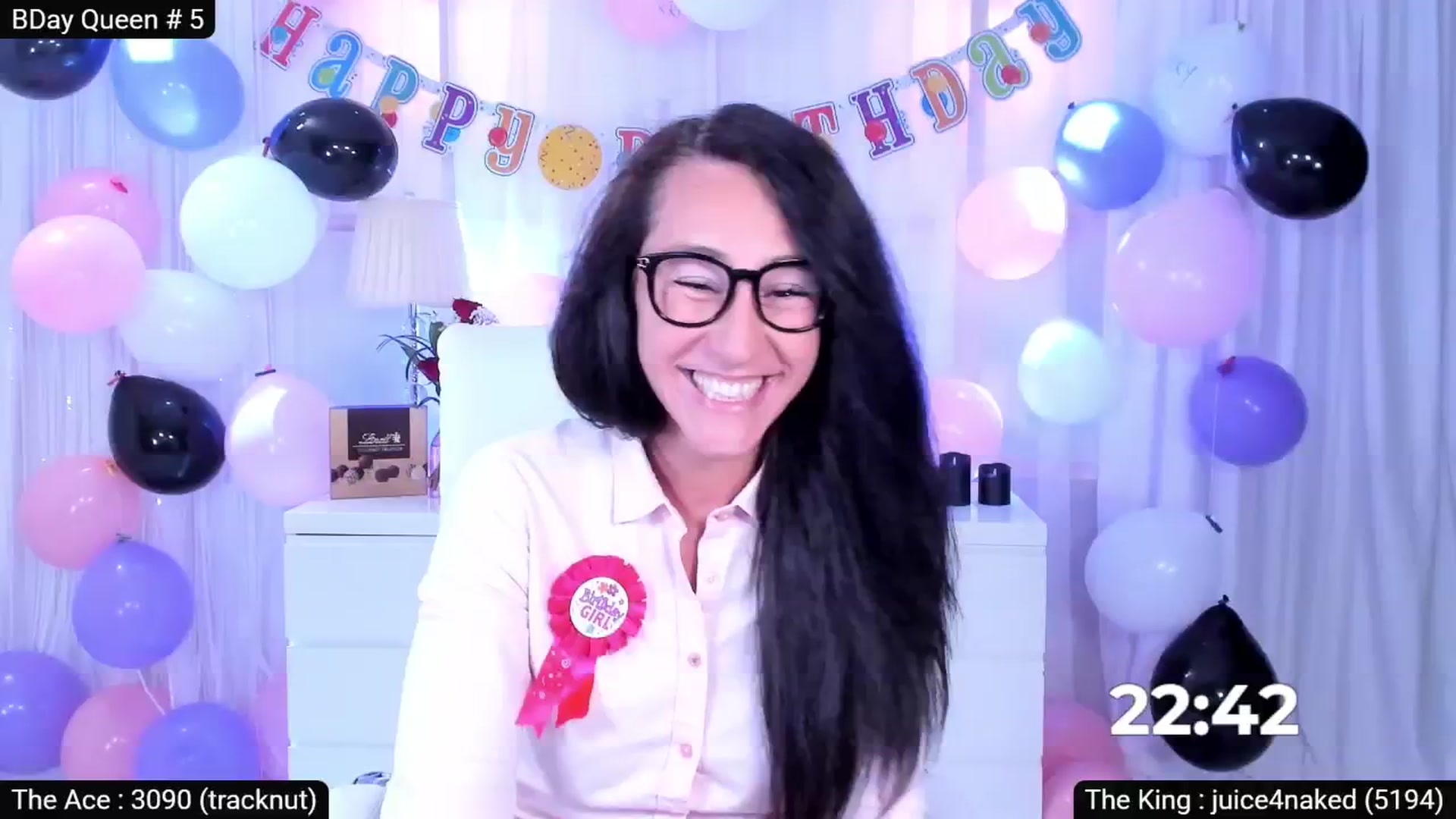 Gallery image thumbnail from Olivia's myfreecams stream on, 04/16/2026, 05:44 image 4 of 20