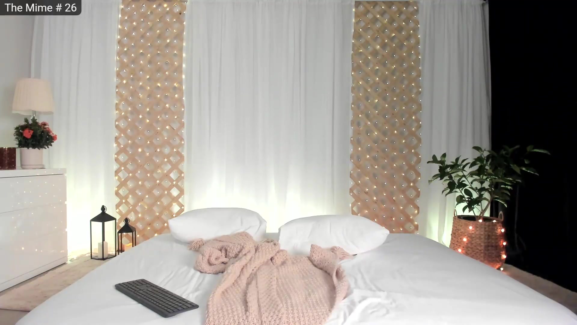 Gallery image thumbnail from Olivia's myfreecams stream on, 09/23/2026, 06:18 image 7 of 20