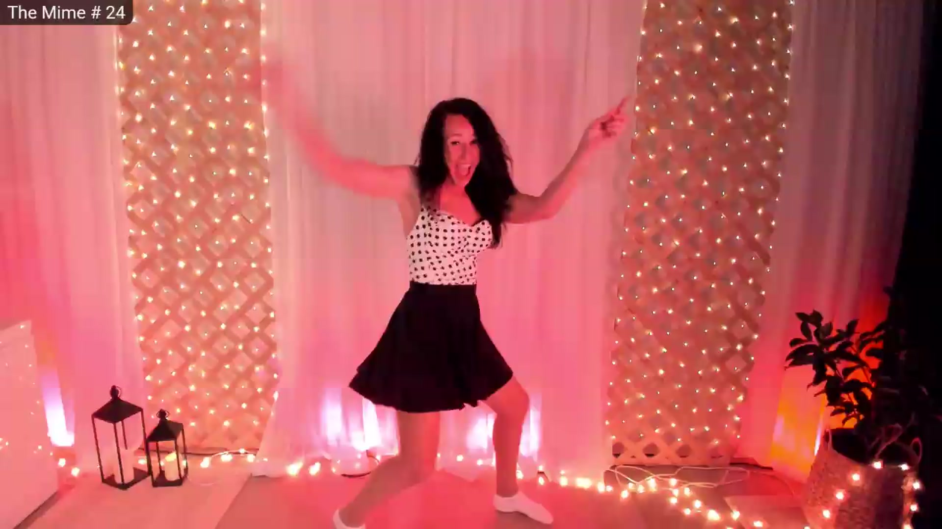 Gallery image thumbnail from Olivia's myfreecams stream on, 09/24/2026, 04:23 image 6 of 20