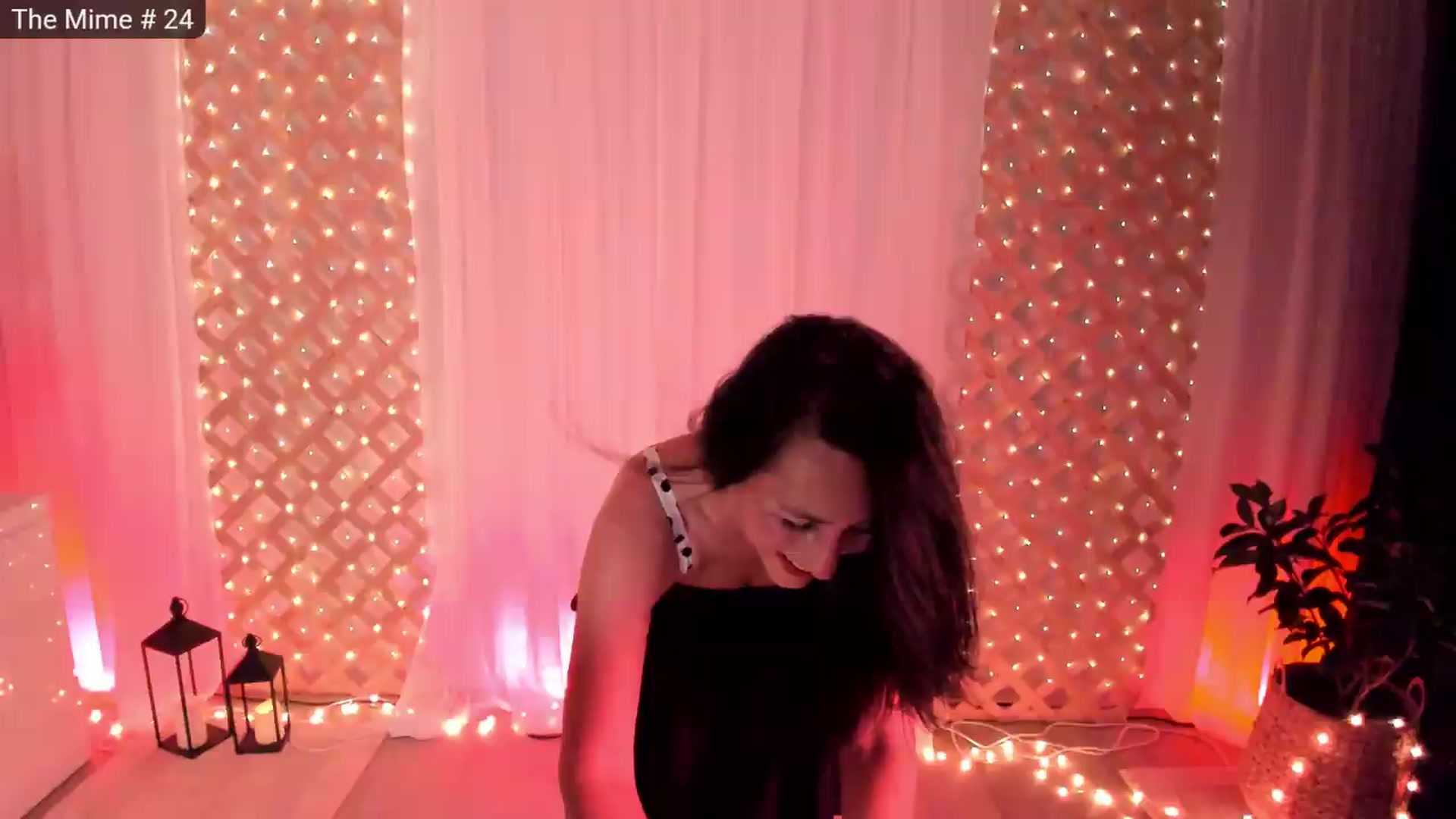 Gallery image thumbnail from Olivia's myfreecams stream on, 09/24/2026, 04:23 image 9 of 20