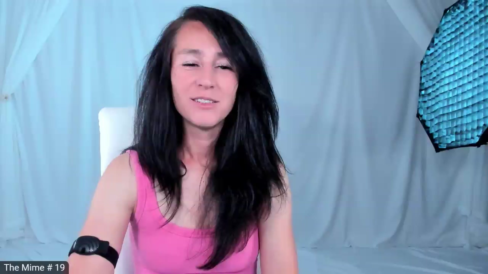 Gallery image thumbnail from Olivia's myfreecams stream on, 09/28/2026, 05:50 image 19 of 20