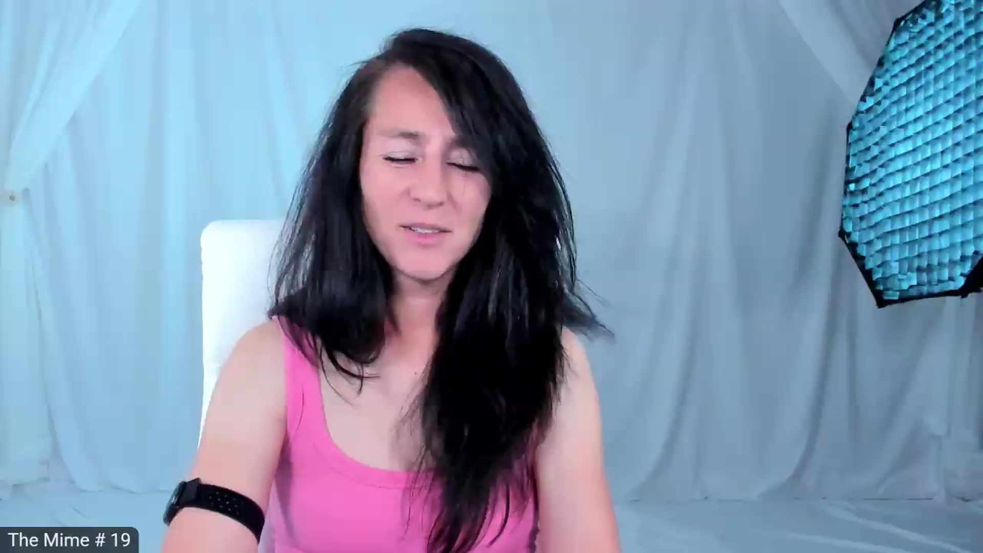 Gallery image thumbnail from Olivia's myfreecams stream on, 09/28/2026, 05:50 image 13 of 20