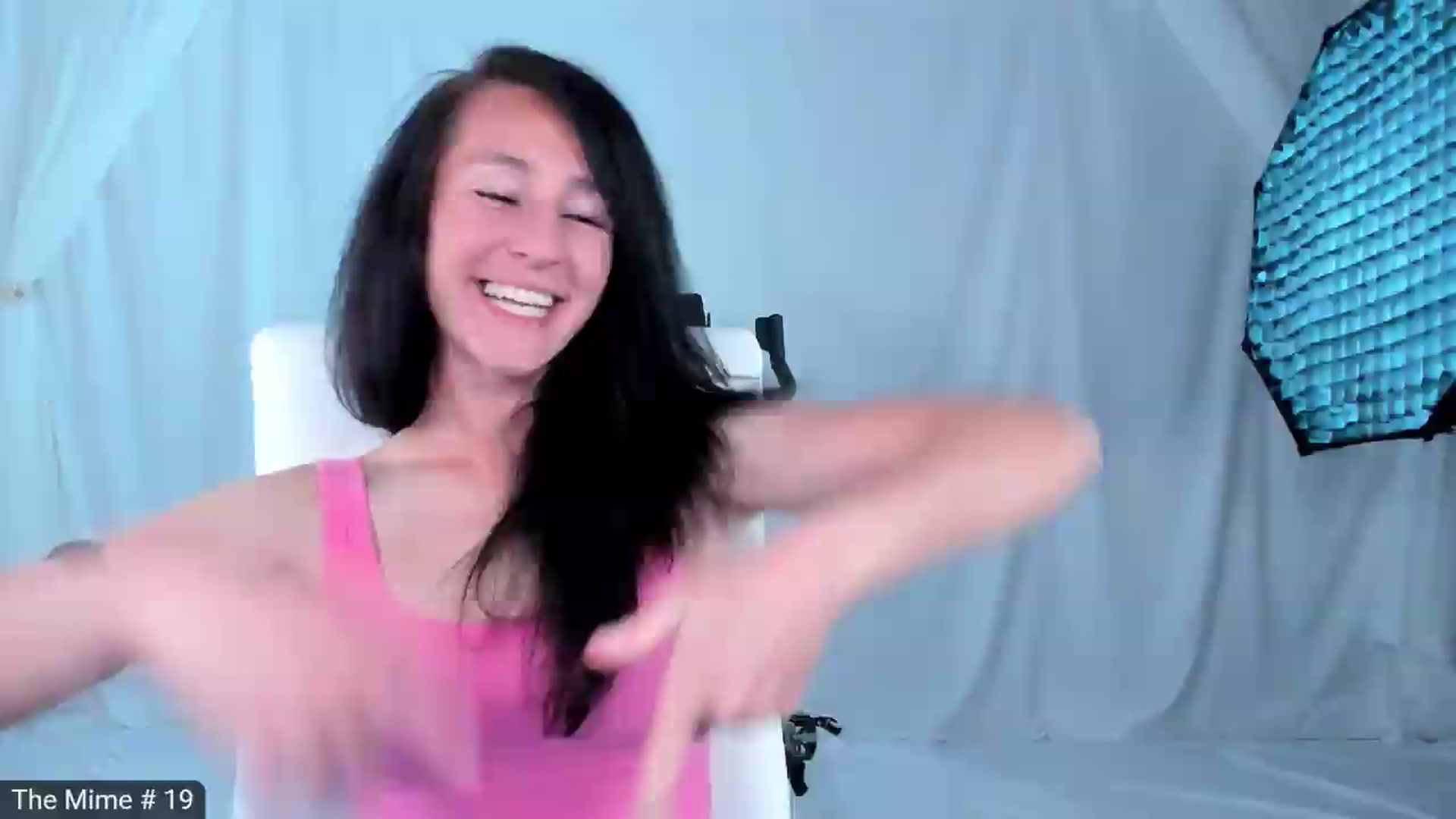 Gallery image thumbnail from Olivia's myfreecams stream on, 09/28/2026, 05:50 image 14 of 20