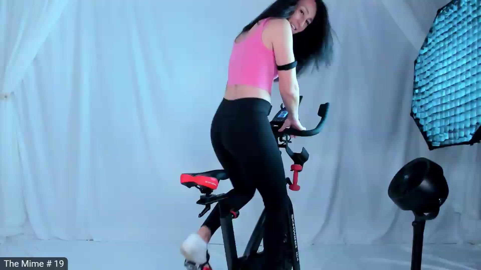 Gallery image thumbnail from Olivia's myfreecams stream on, 09/28/2026, 05:50 image 9 of 20