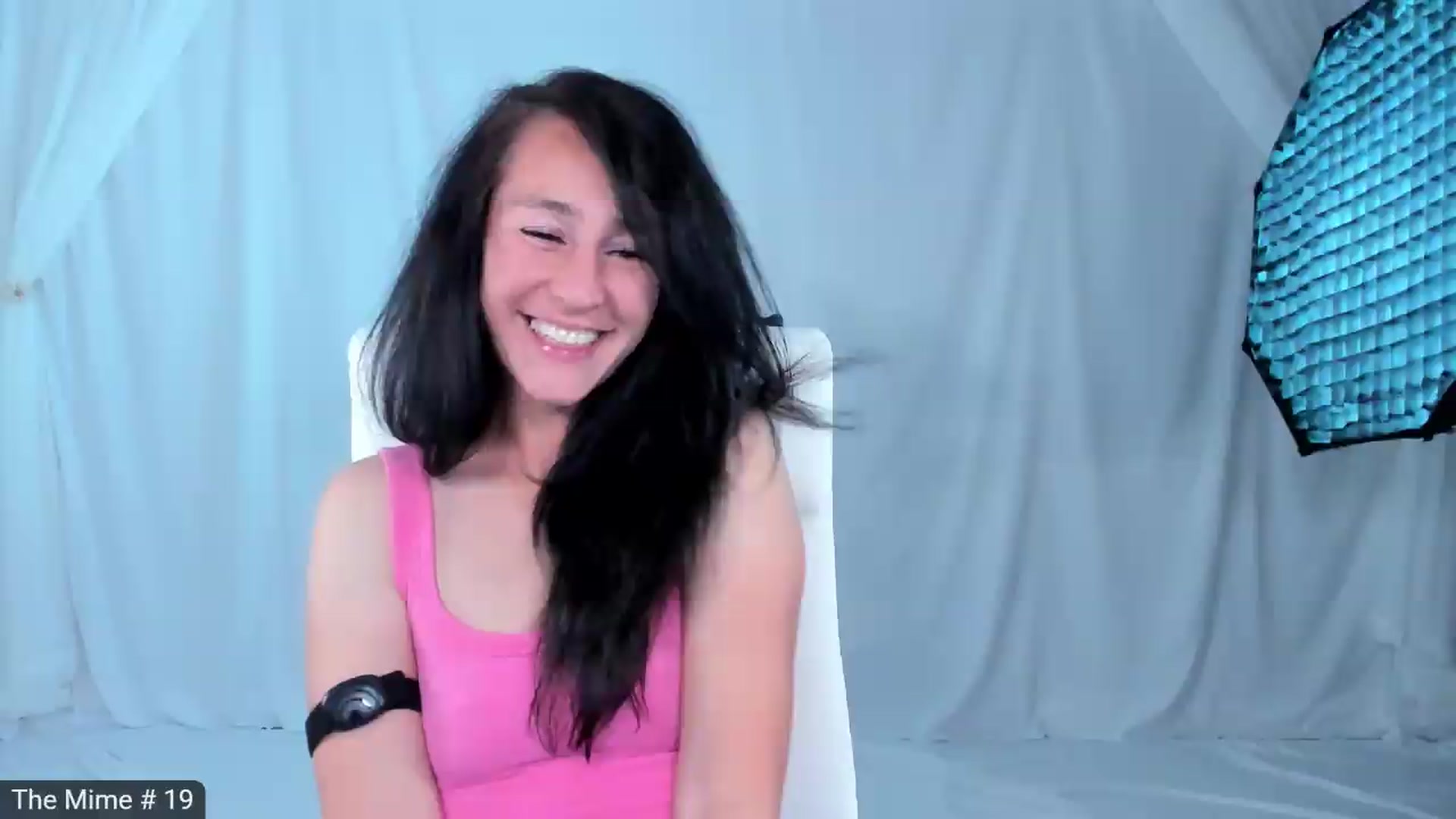 Gallery image thumbnail from Olivia's myfreecams stream on, 09/28/2026, 05:50 image 17 of 20