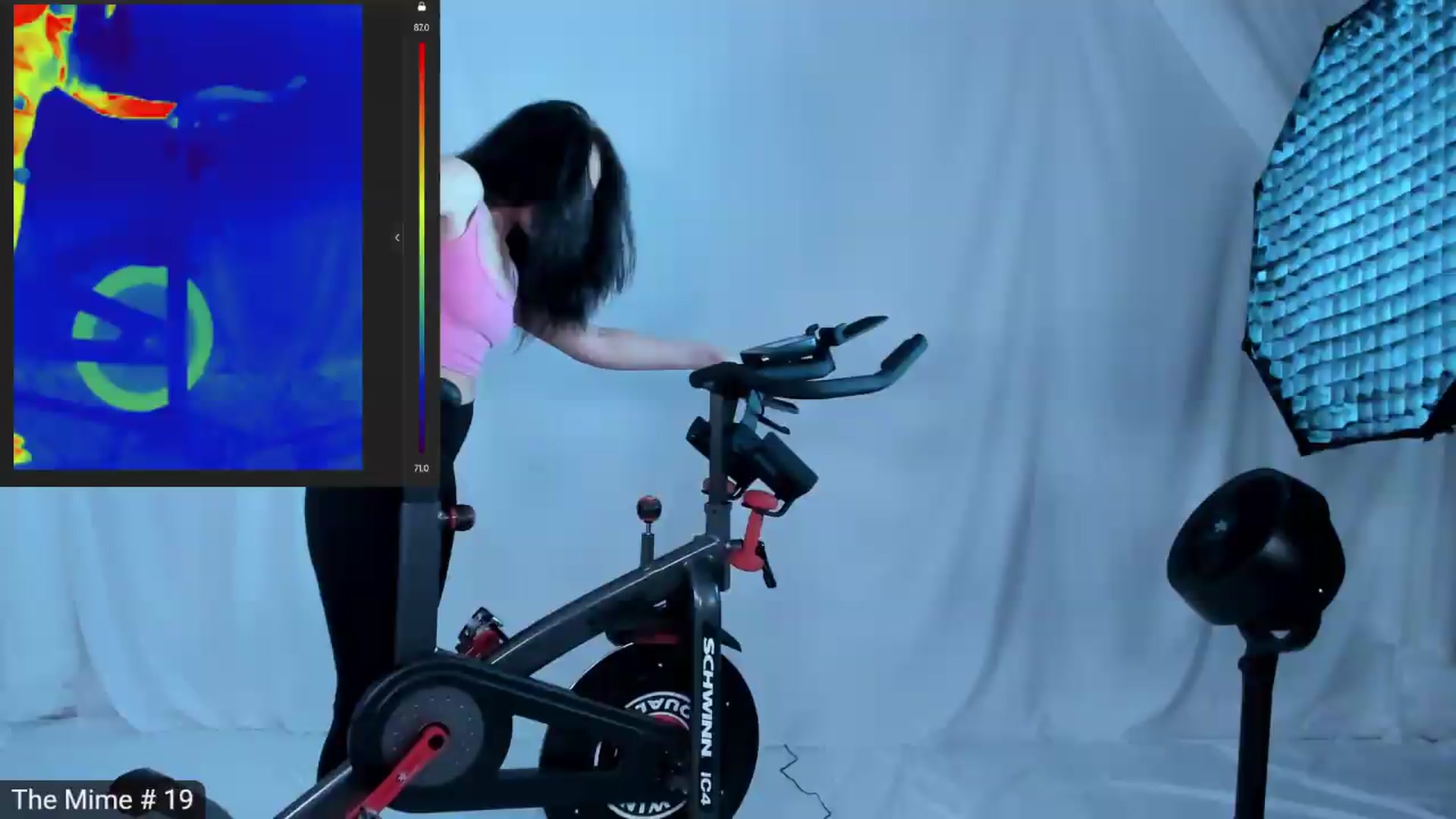 Gallery image thumbnail from Olivia's myfreecams stream on, 09/28/2026, 05:50 image 4 of 20