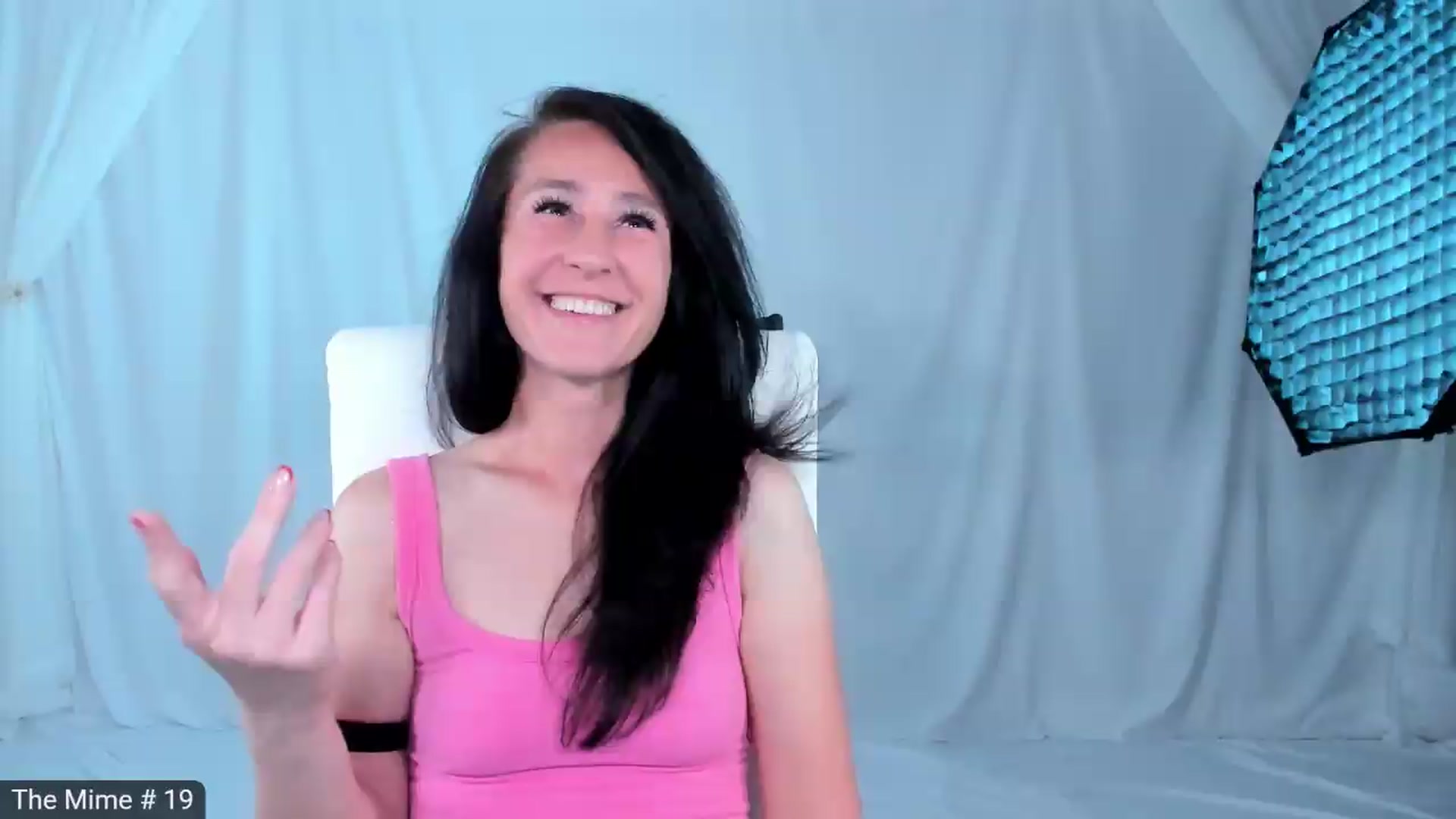 Gallery image thumbnail from Olivia's myfreecams stream on, 09/28/2026, 05:50 image 11 of 20