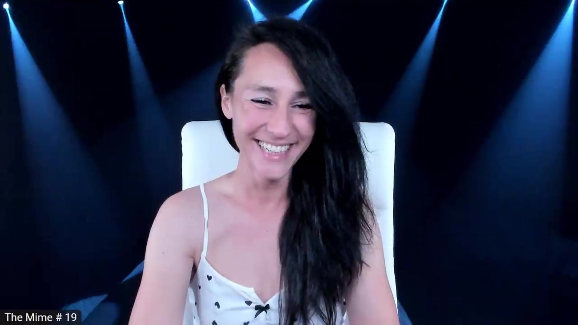 Gallery image thumbnail from Olivia's myfreecams stream on, 09/29/2026, 05:30 image 18 of 20
