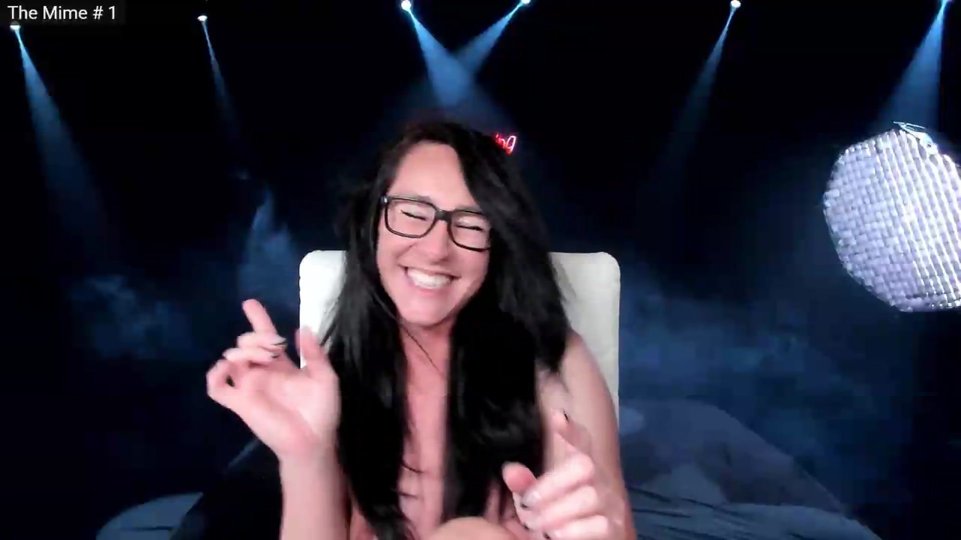 Gallery image thumbnail from Olivia's myfreecams stream on, 10/03/2026, 06:29 image 12 of 20