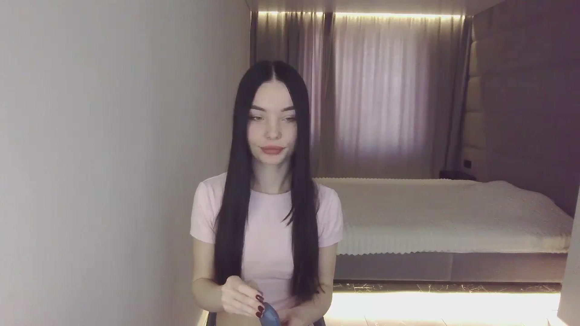 Gallery image thumbnail from Olivia6's myfreecams stream on, 01/02/2025, 09:58 image 16 of 20